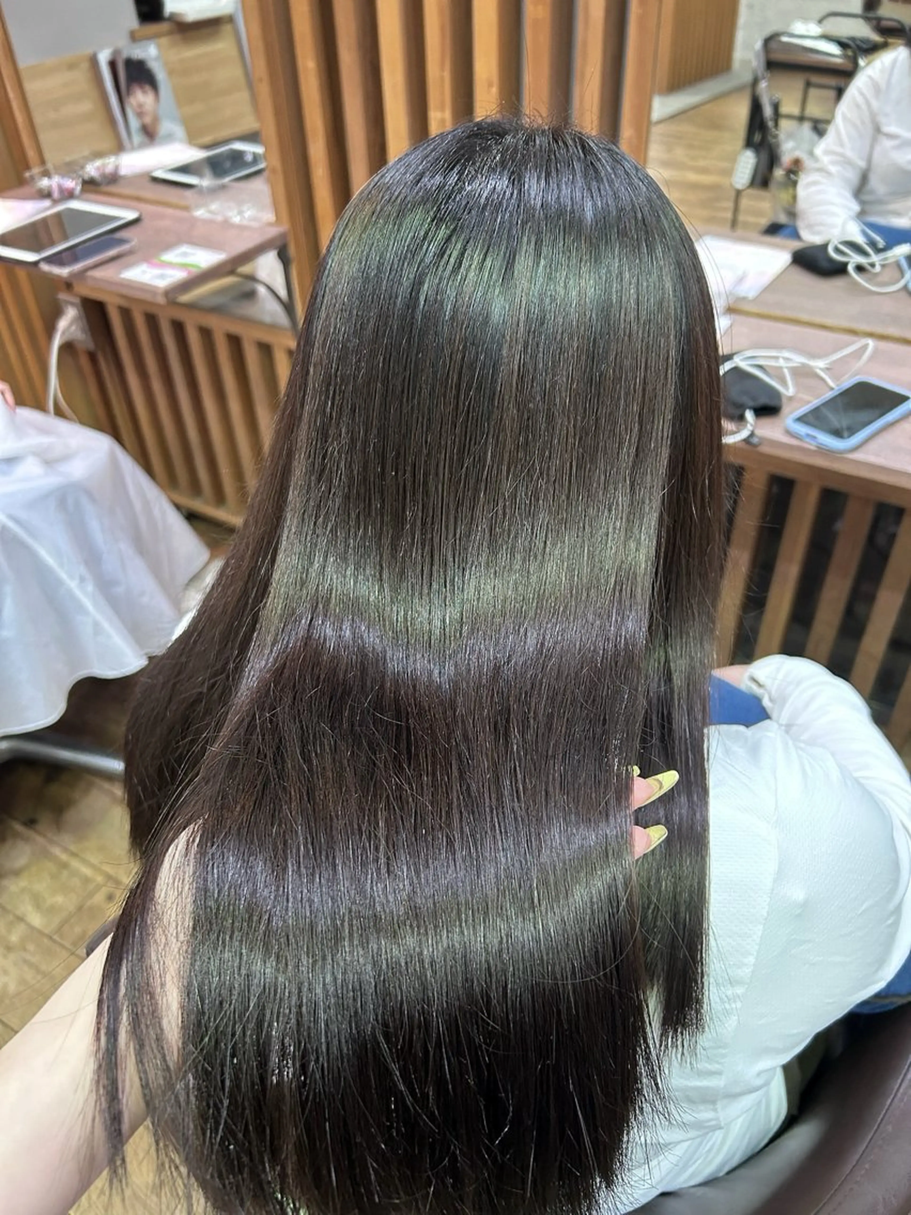 ロング カット 縮毛矯正 トリートメント ハイトーン×艶カラー 🤍MIZUKIのヘアスタイル