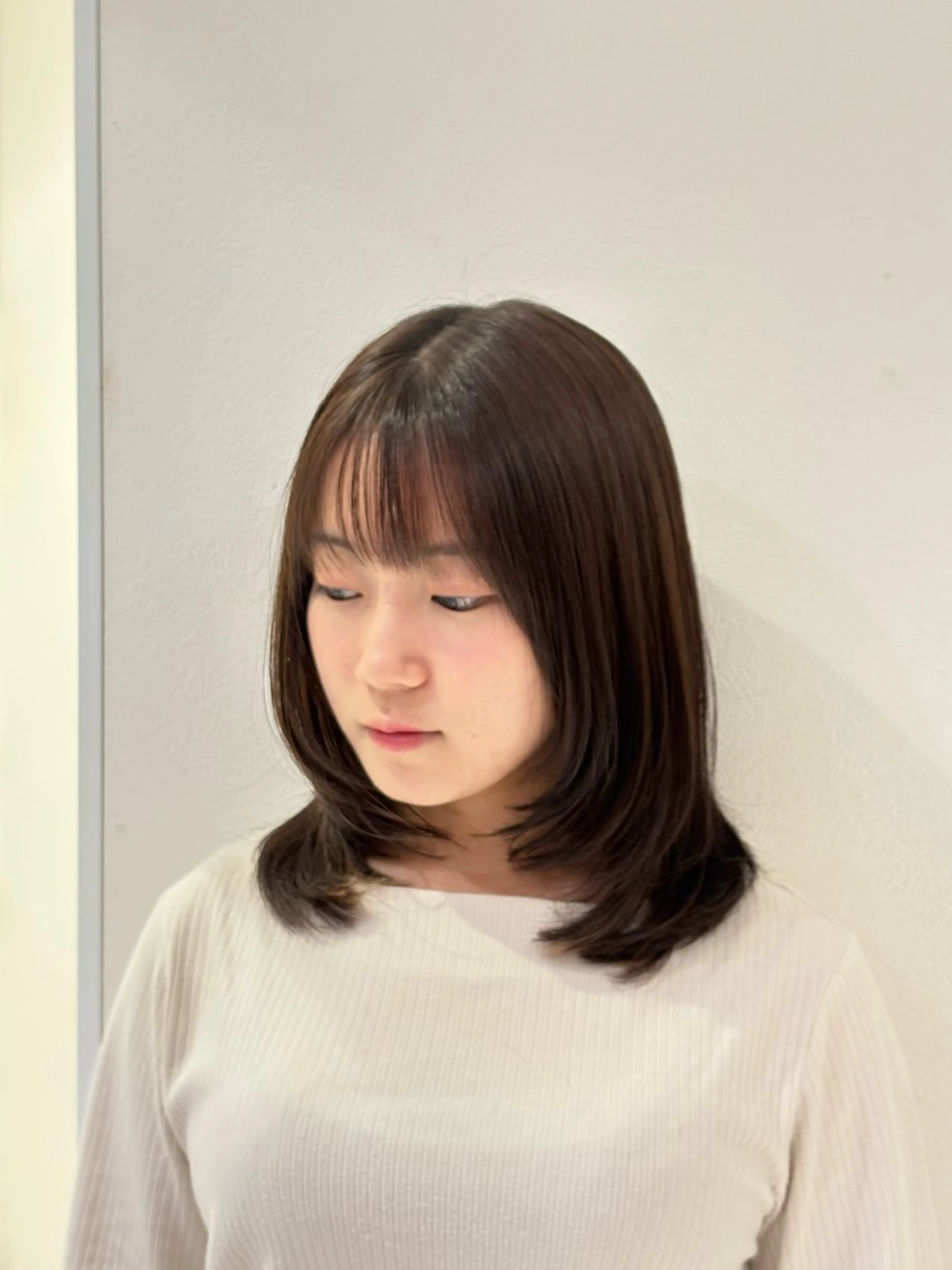 セミロング 顔周りカット レイヤーカット 飯田 真澄のヘアスタイル