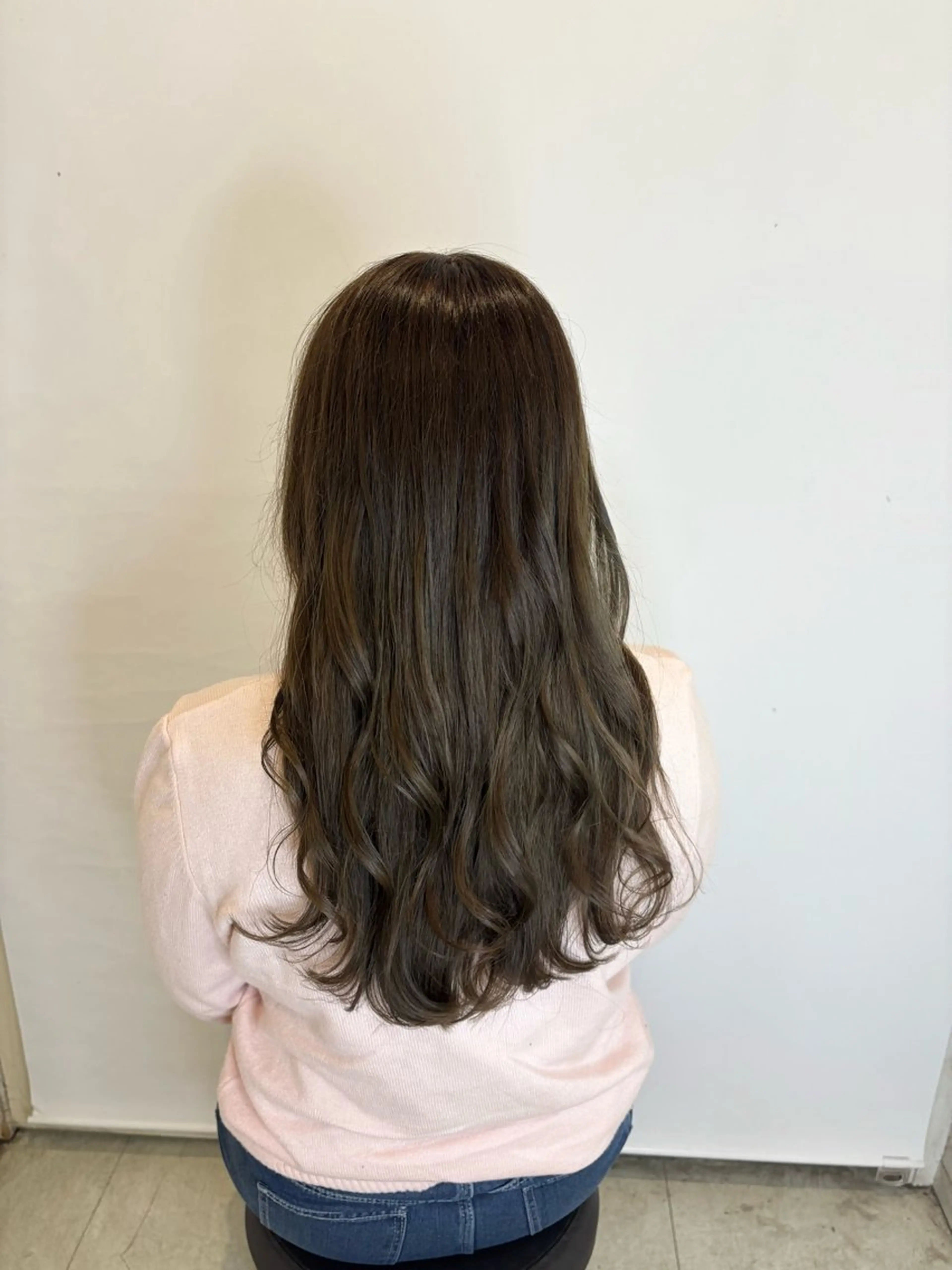 ロング カラー オリーブカラー SHIKI .のヘアスタイル
