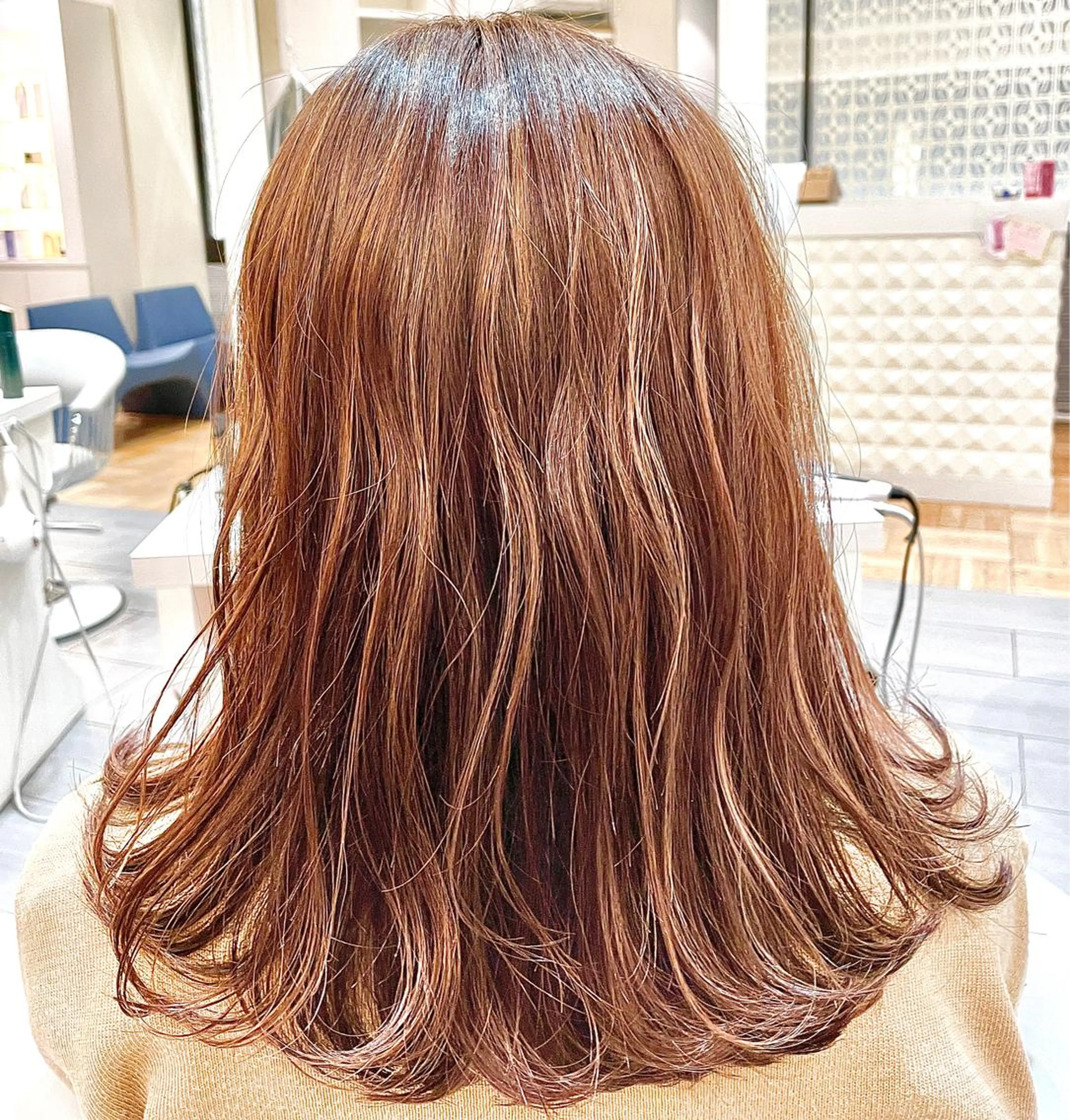 【4月14日限定】ミディアム​〜​ロング　コテ巻き風パーマ　0円　※掲載内容の把握よろしくお願いします。の写真