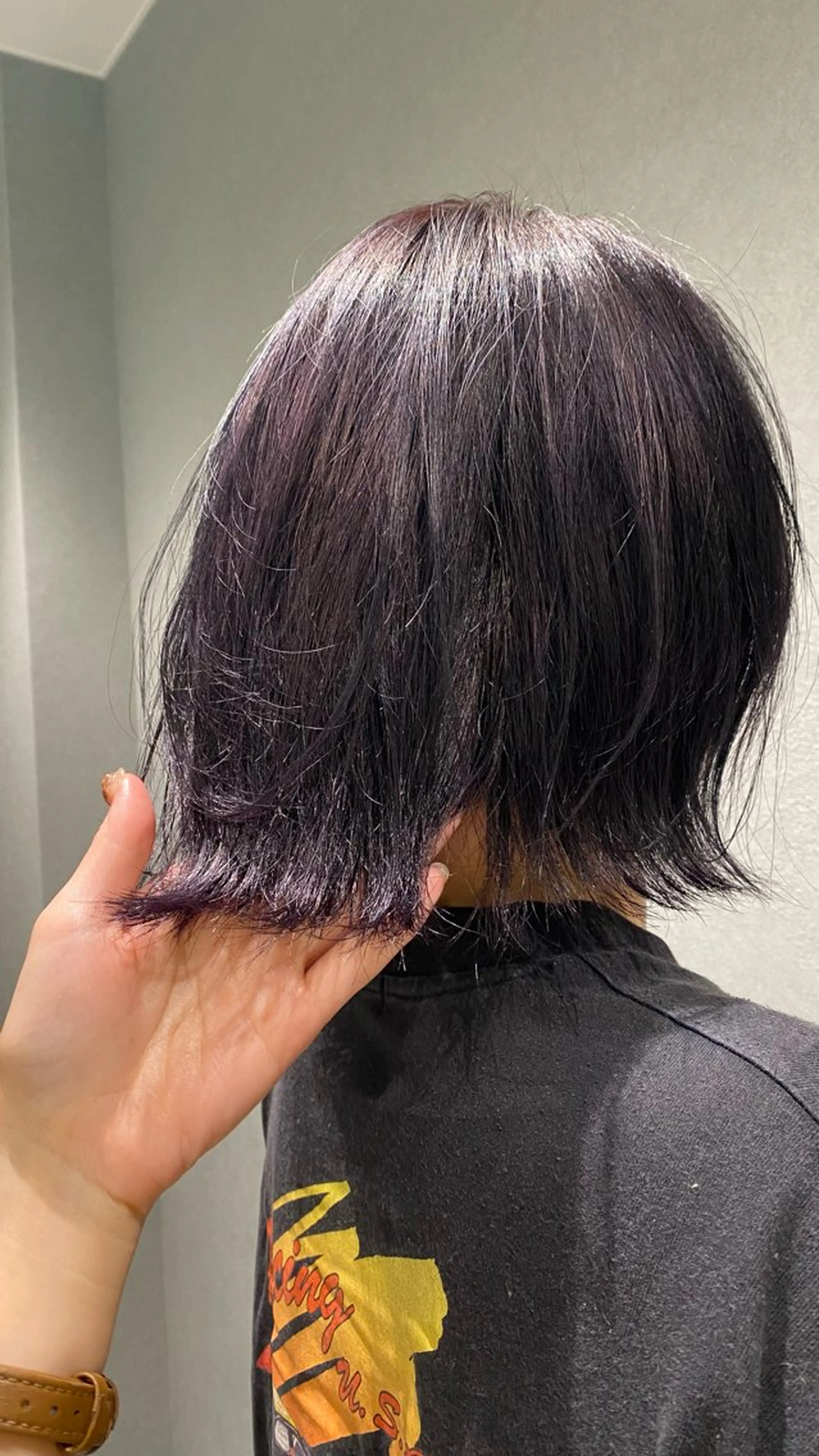 ショート カラー ブリーチ パープルカラー Chouette .ayakaのヘアスタイル