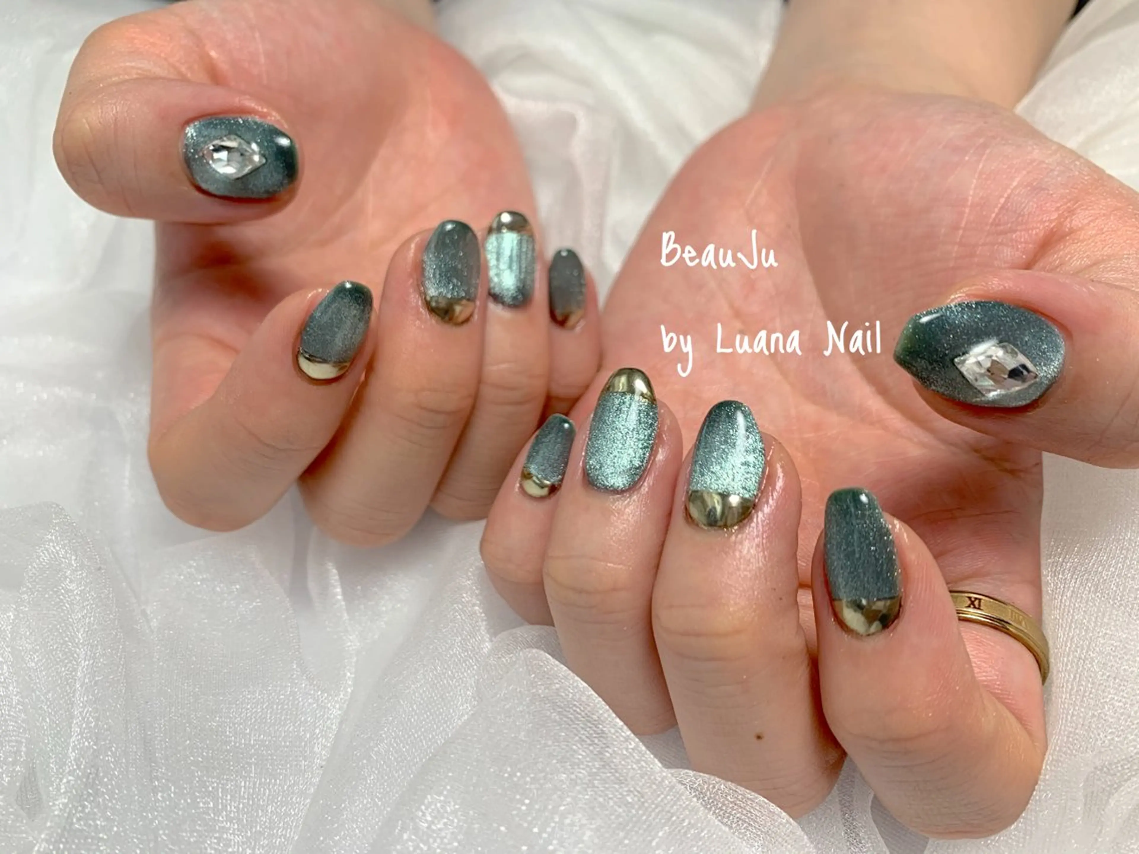 ネイル マグネットネイル ミラーネイル ハンドネイル BeauJu by Luana Nailのネイルデザイン