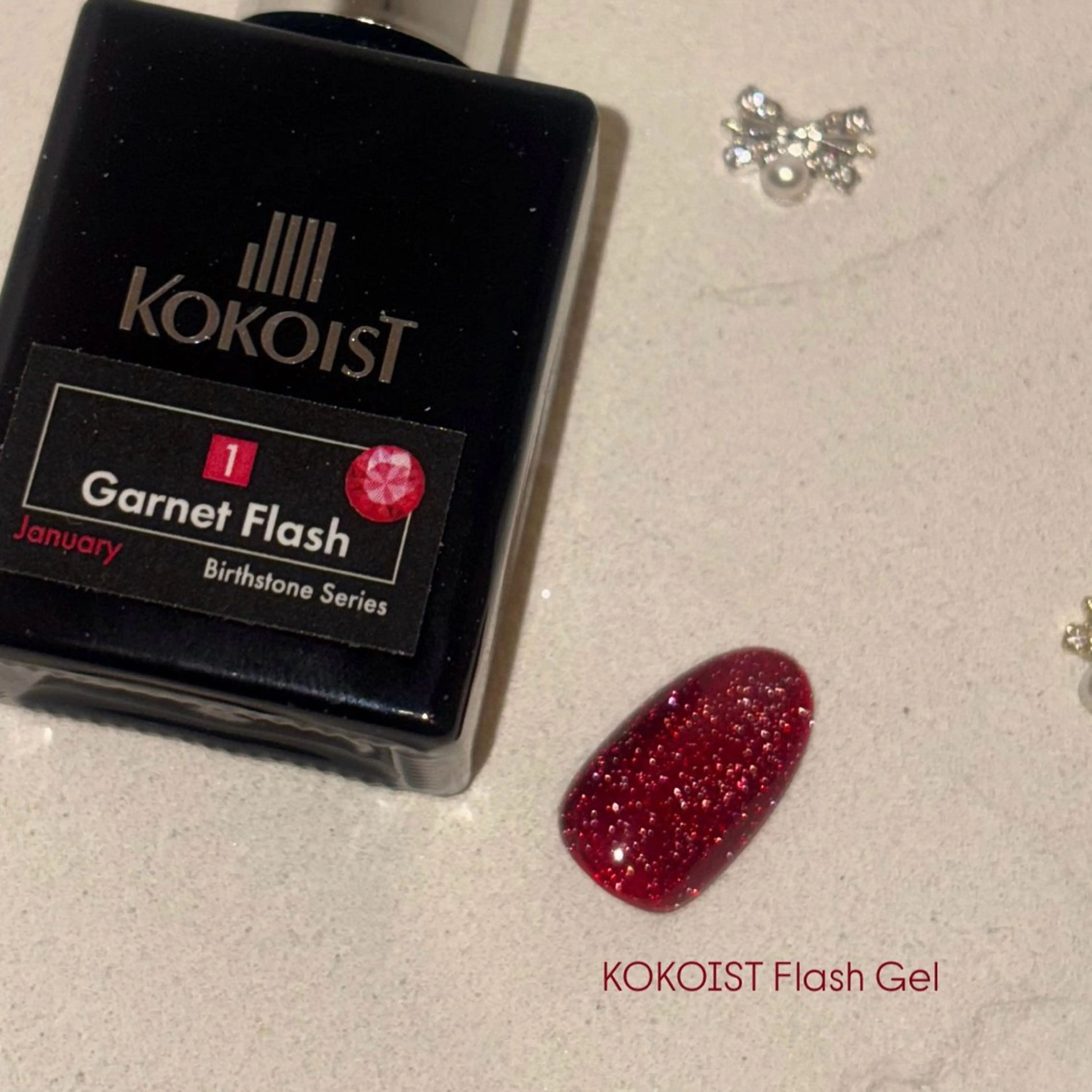 ネイル フラッシュネイル 赤色 冬ネイル クリスマス Bianca👼🏻 OIKAWAのネイルデザイン