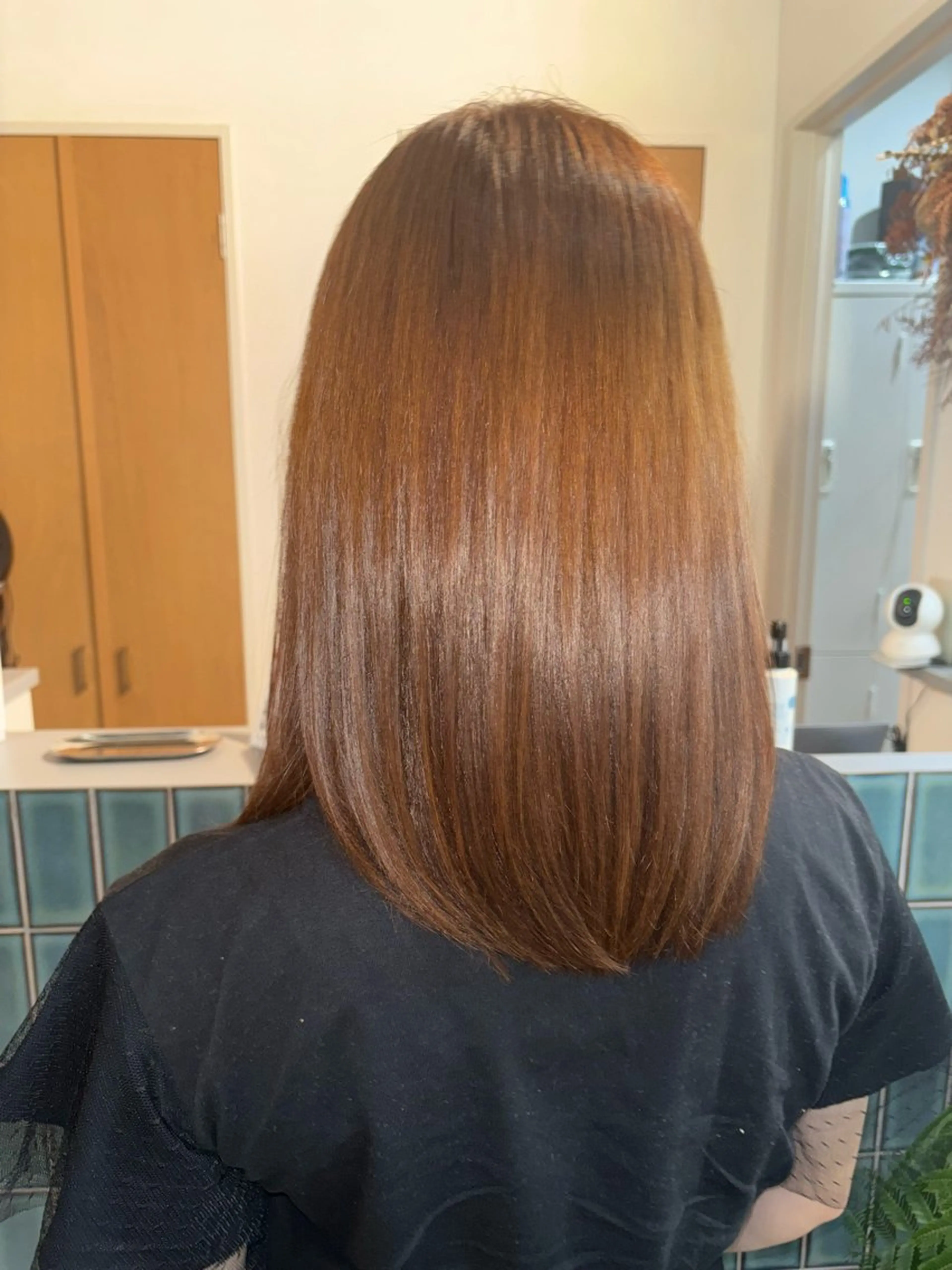 ミディアム 顔まわりレイヤー 顔周りカット レイヤーカット カット miku カラー／ヘッドスパのヘアスタイル