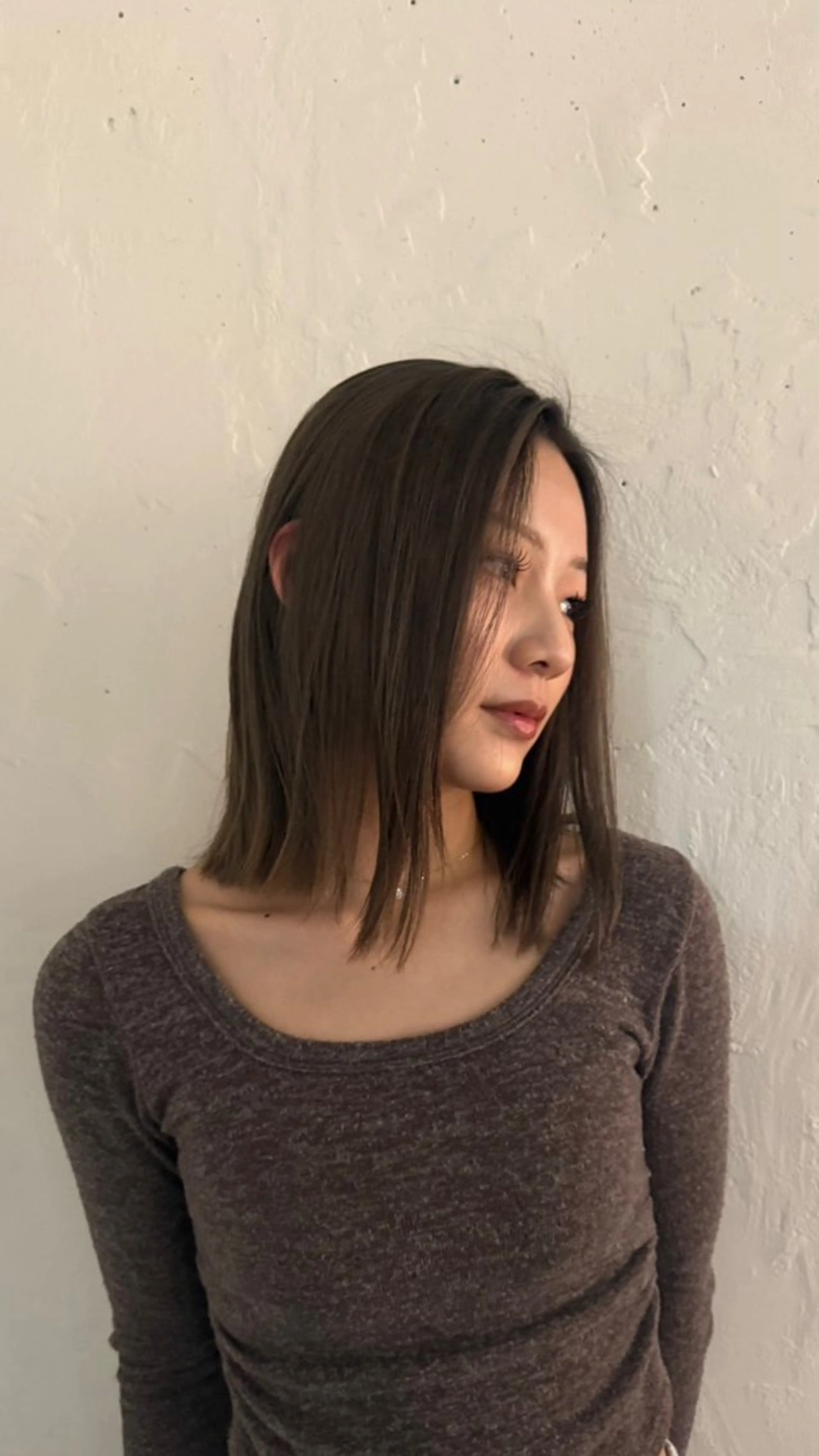 ミディアム カラー ベージュカラー オリーブベージュ ヘアカラー ﾁｶｼﾂ.ｾﾞﾝ/ ﾌｳｶのヘアスタイル