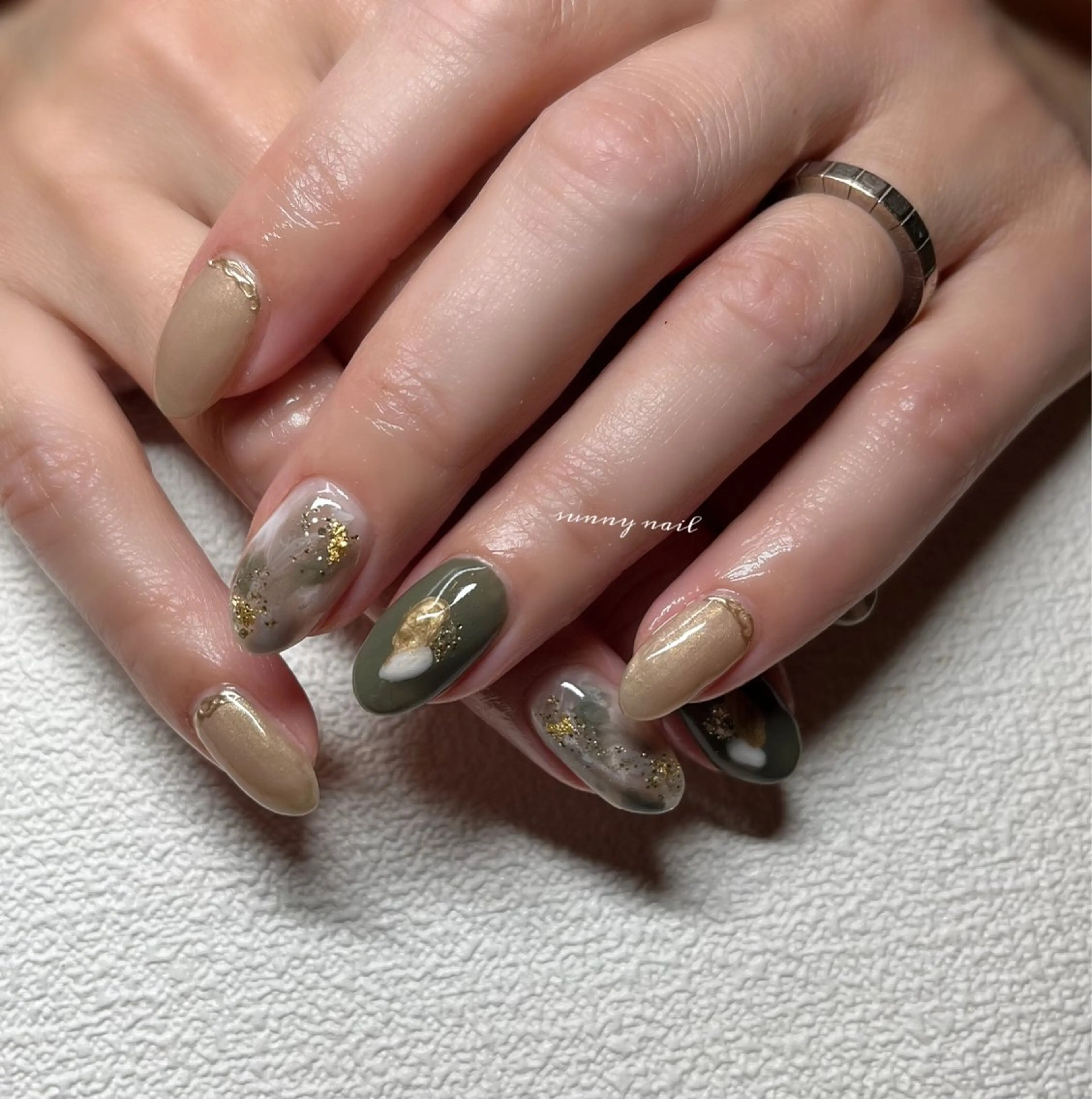 ネイル ジェルネイル グリーン 大理石ネイル(マーブル) ミラーネイル ニュアンスネイル sunny nailのネイルデザイン
