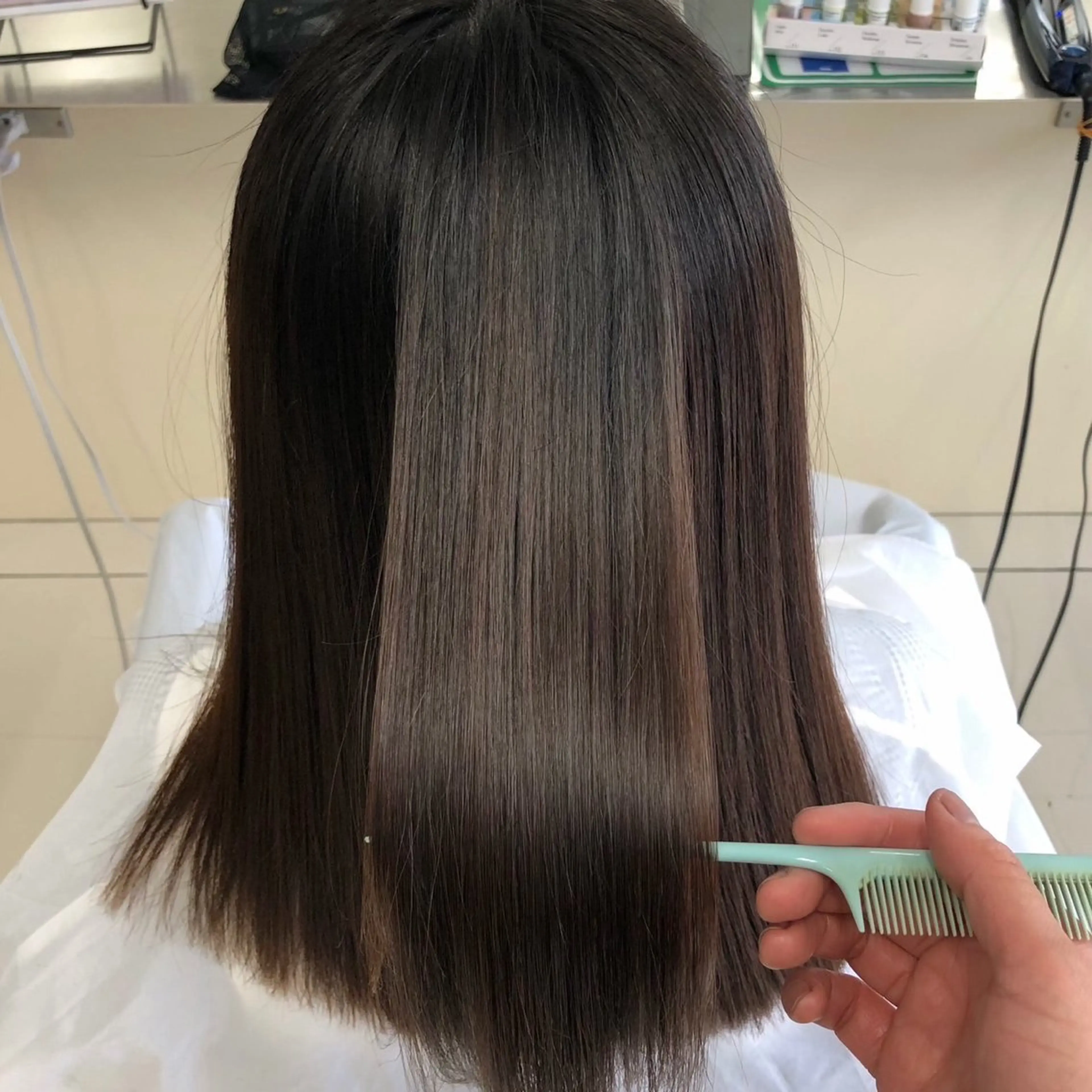 セミロング 髪質改善 💠 韓国風うる艶/シオリのヘアスタイル