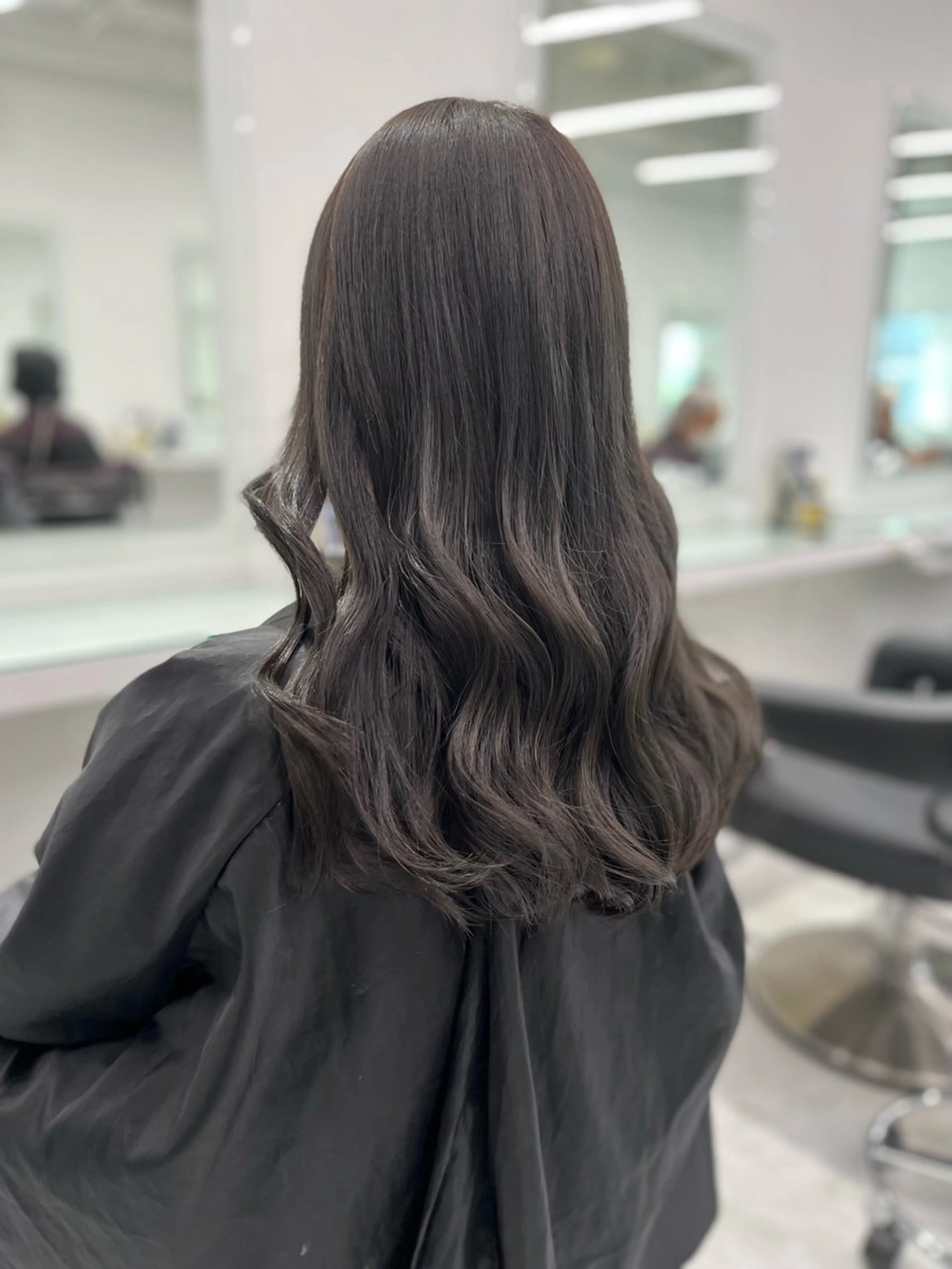 ロング カラー グレージュ オリーブグレージュ オリーブグレー ヘアカラー 💖トレンド春夏 カラー💖FUTAのヘアスタイル