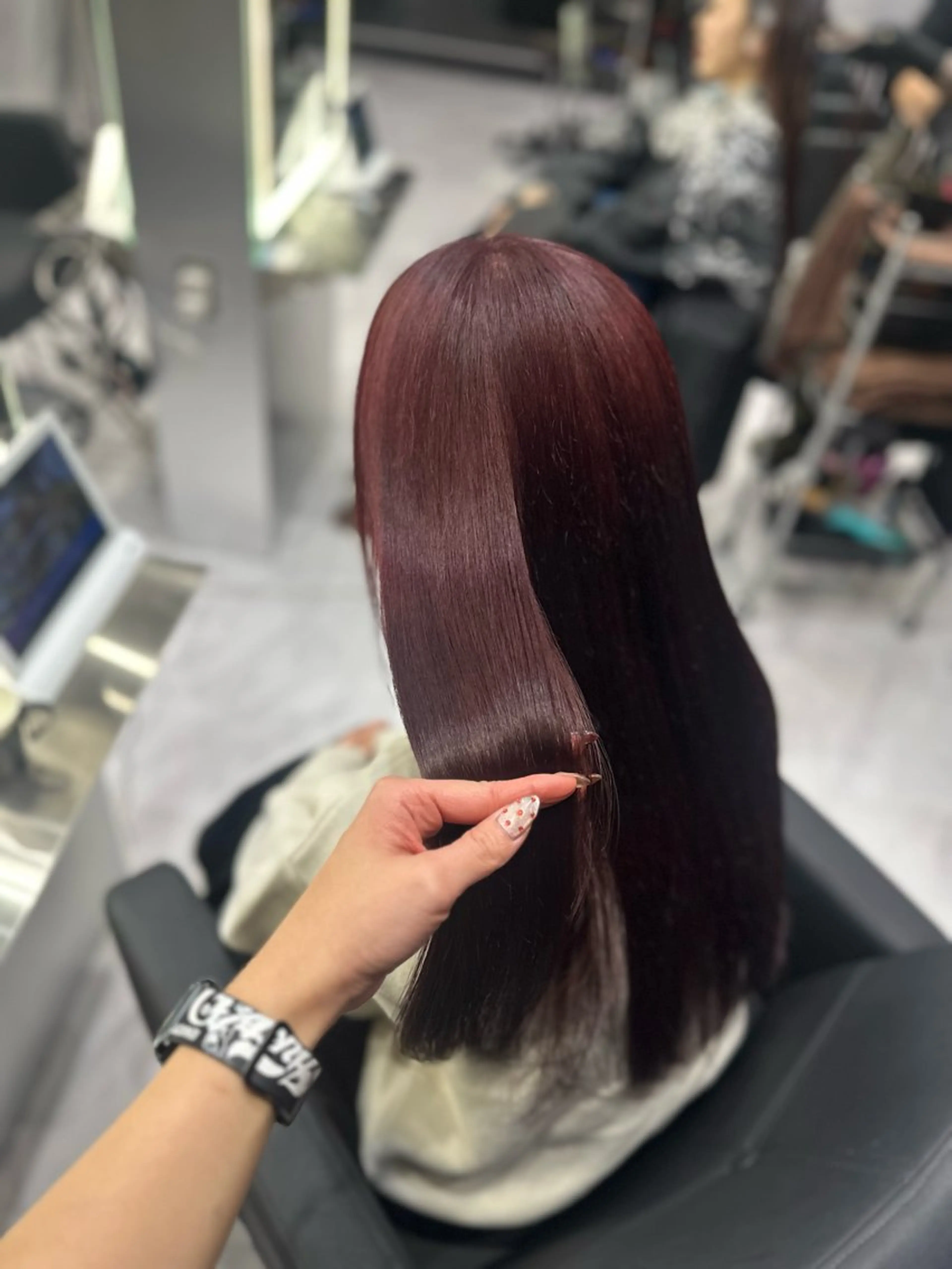 ロング カラー 中村 さきのヘアスタイル