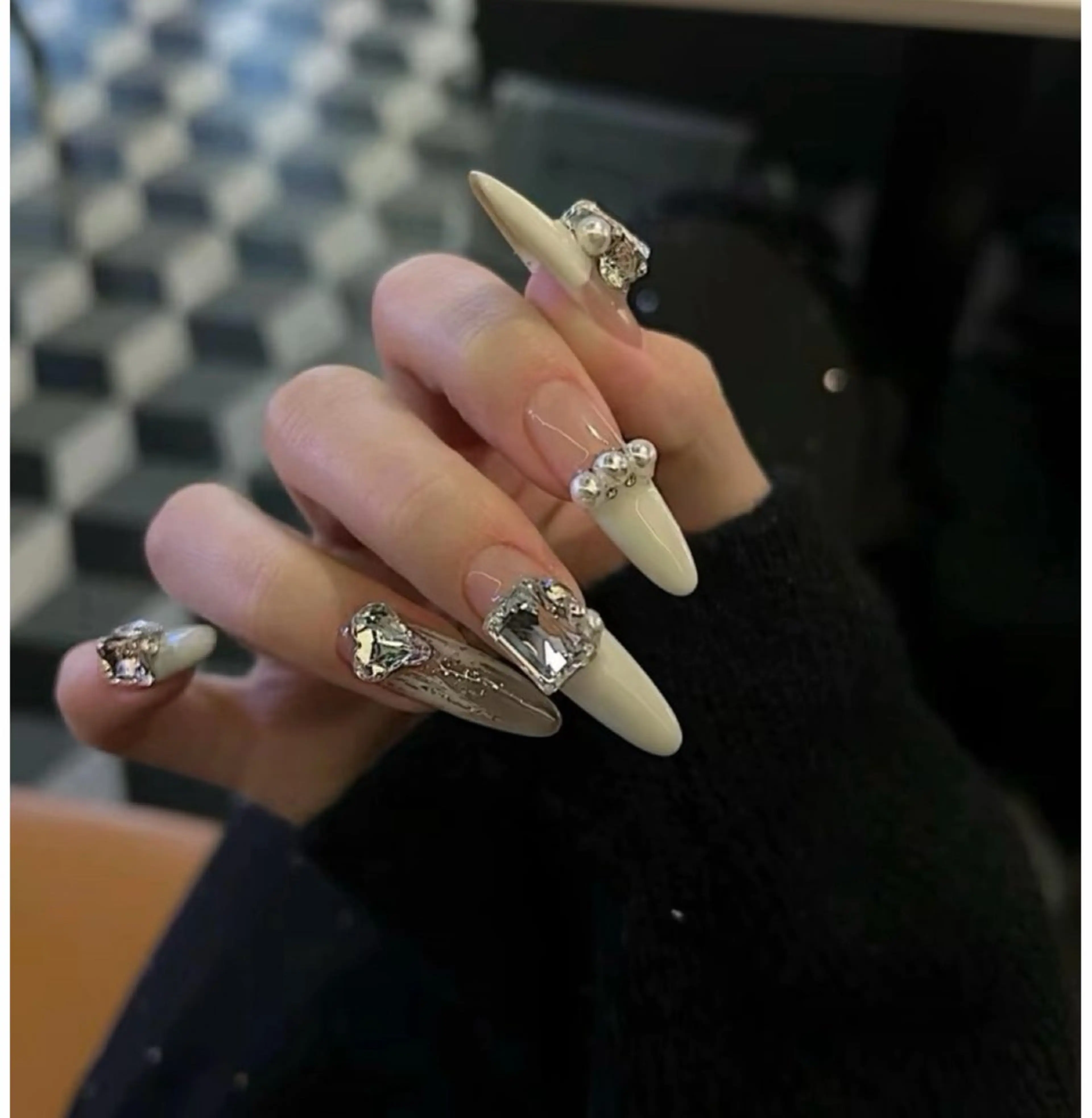 ネイル オーロラネイル ブルー チークネイル フットネイル フレンチネイル REI レイのネイルデザイン