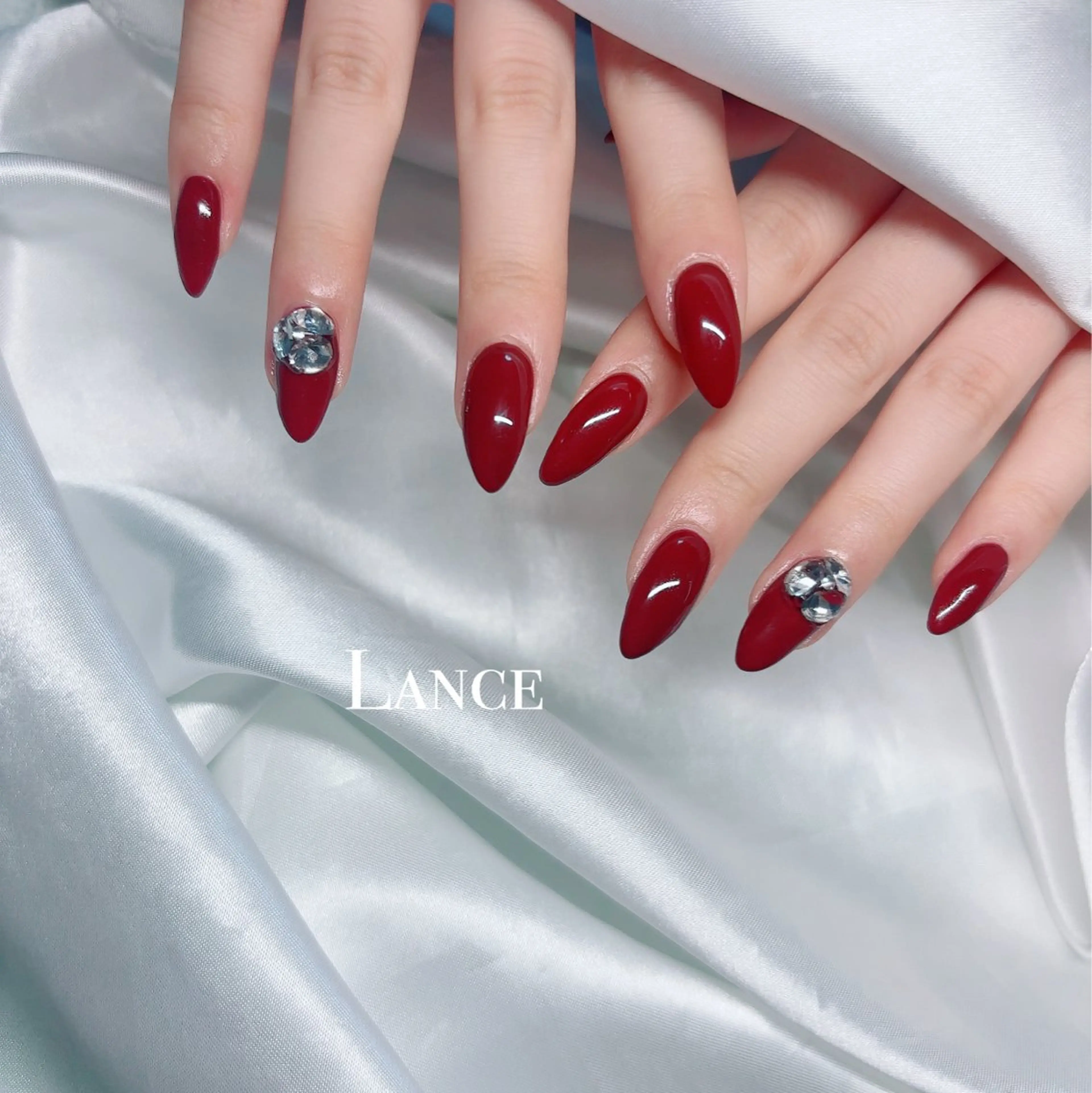 ネイル オーロラネイル フットネイル フレンチネイル キラキラネイル 韓国ネイル Lance nailのネイルデザイン