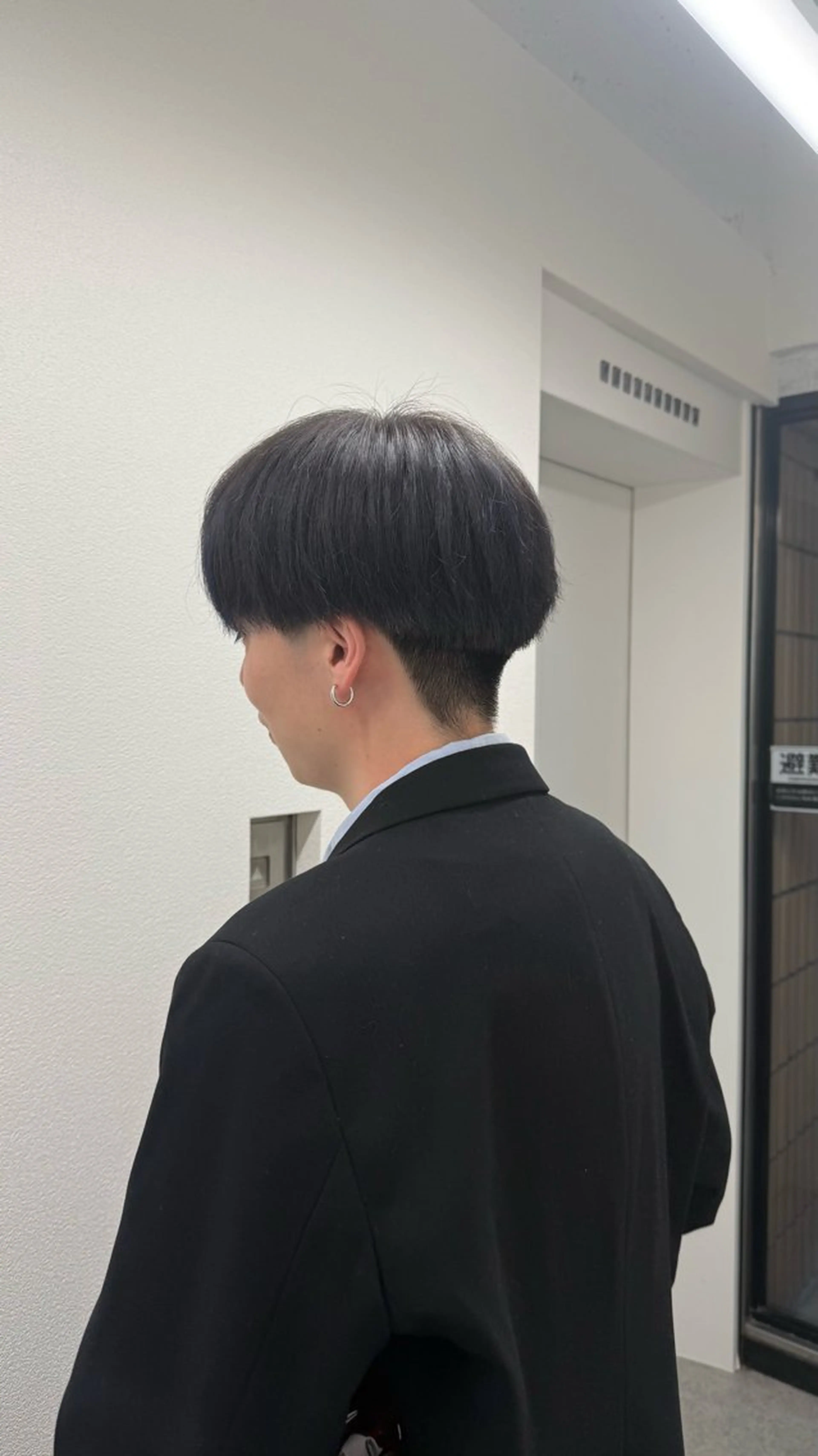 ショート カラー 黒髪 ブルーカラー ブルーブラック 海外girl/ハイト ーン/riko🫧のヘアスタイル