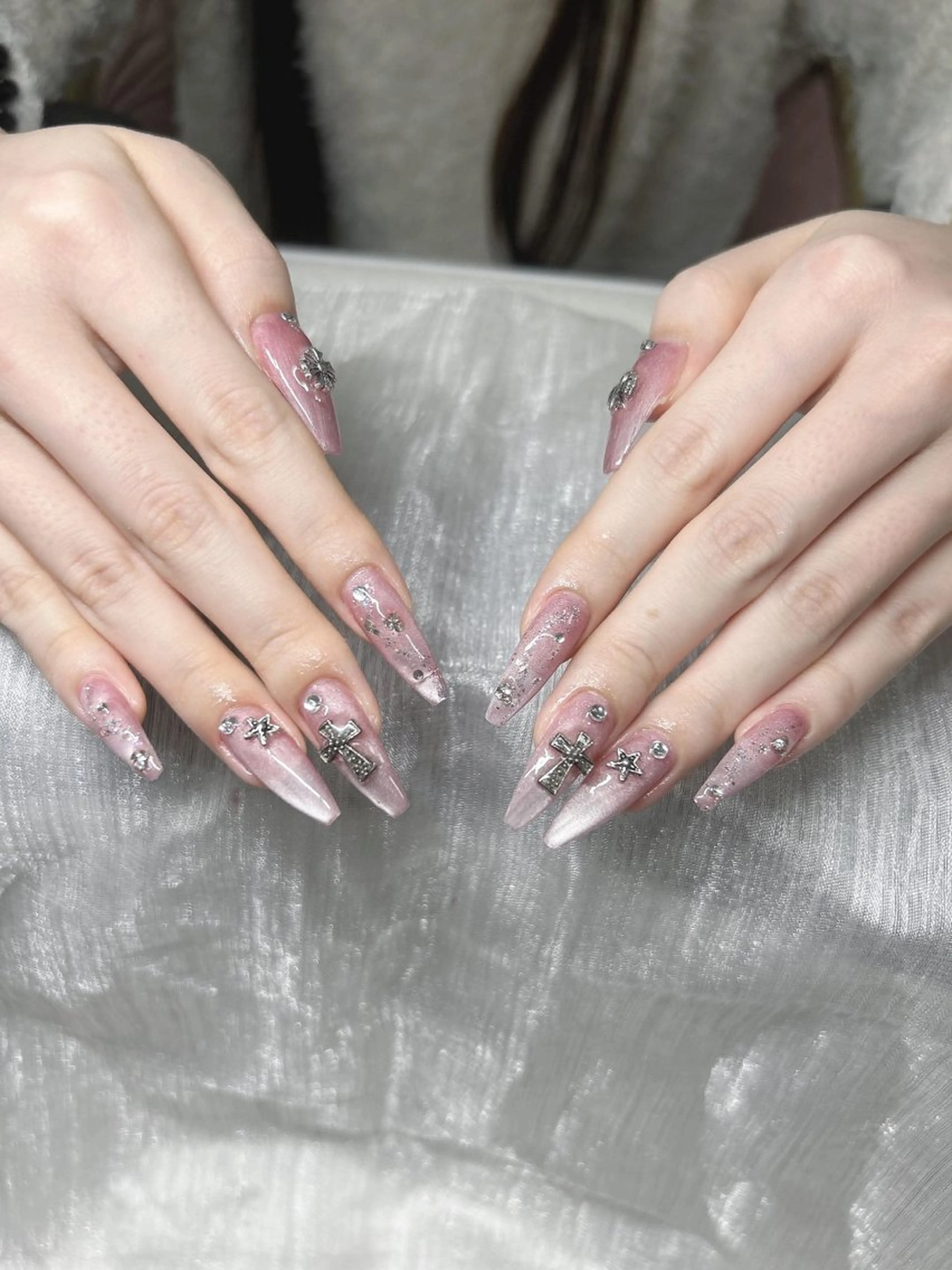 ネイル Lee Nailsのネイルデザイン