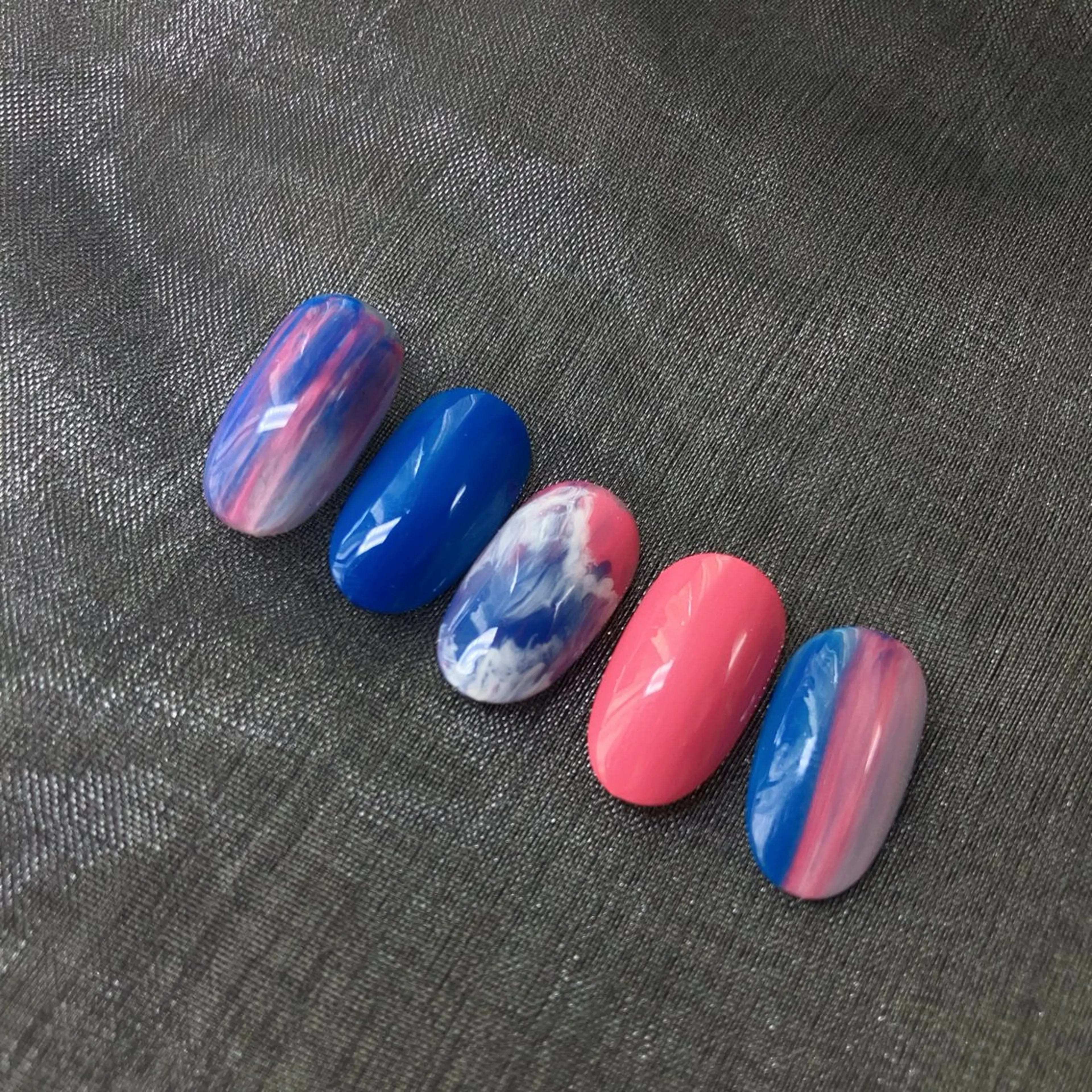 ネイル 高木 維麗絲のネイルデザイン