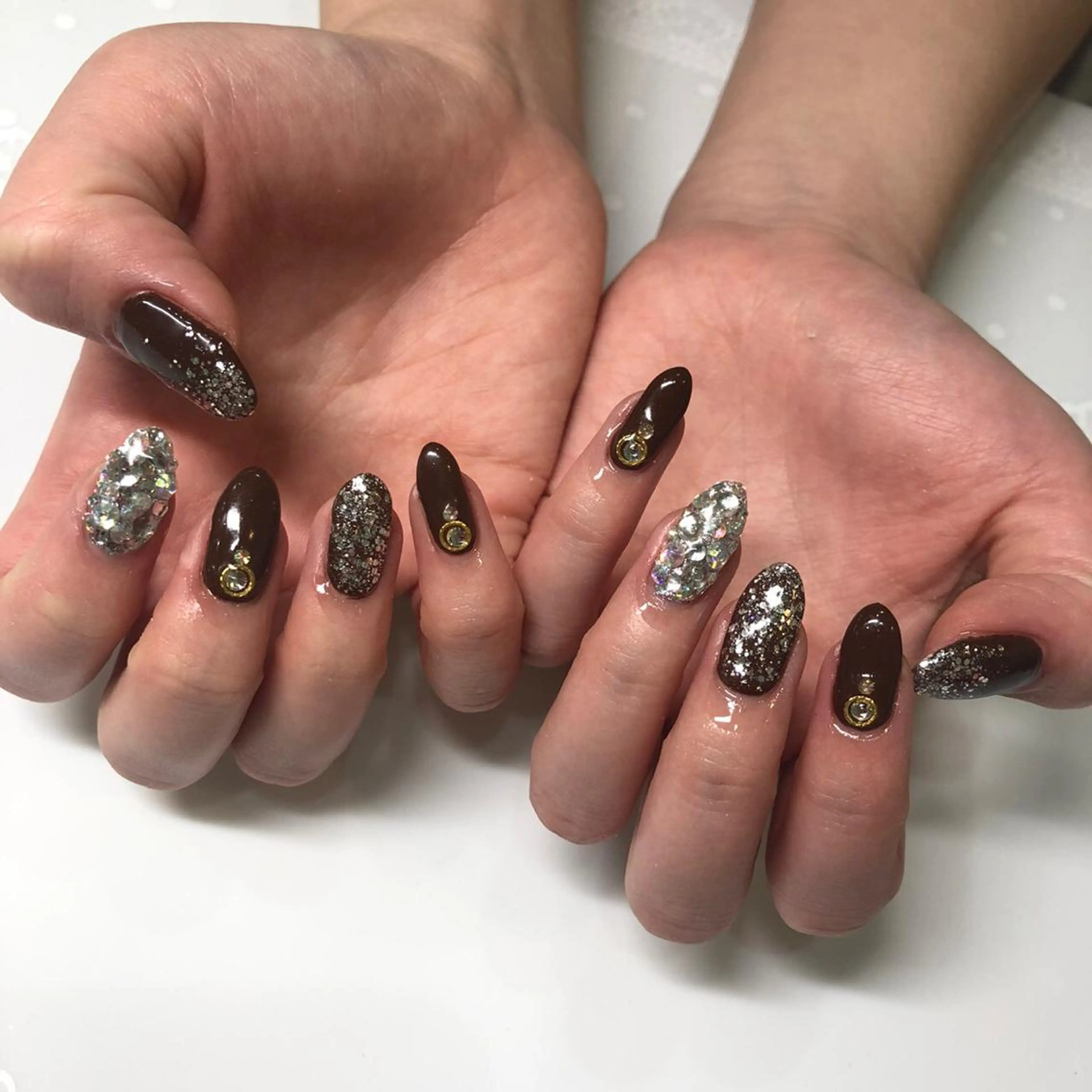 ミディアム ネイル ハンドネイル 《LB》ラブリエ Nail&eyeのマツエク・マツパデザイン