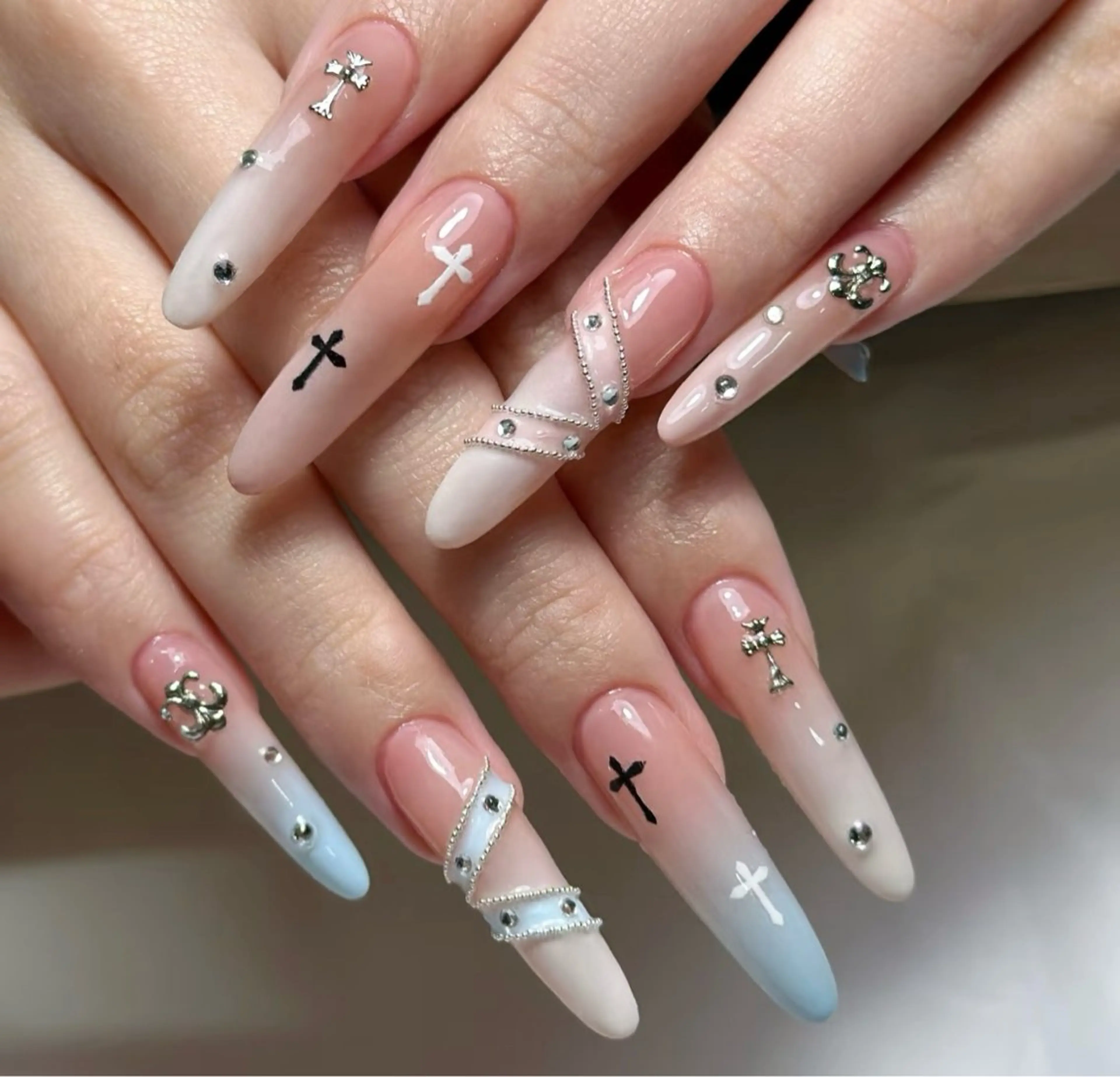 ネイル ハンドネイル Luvia Ginzaのネイルデザイン