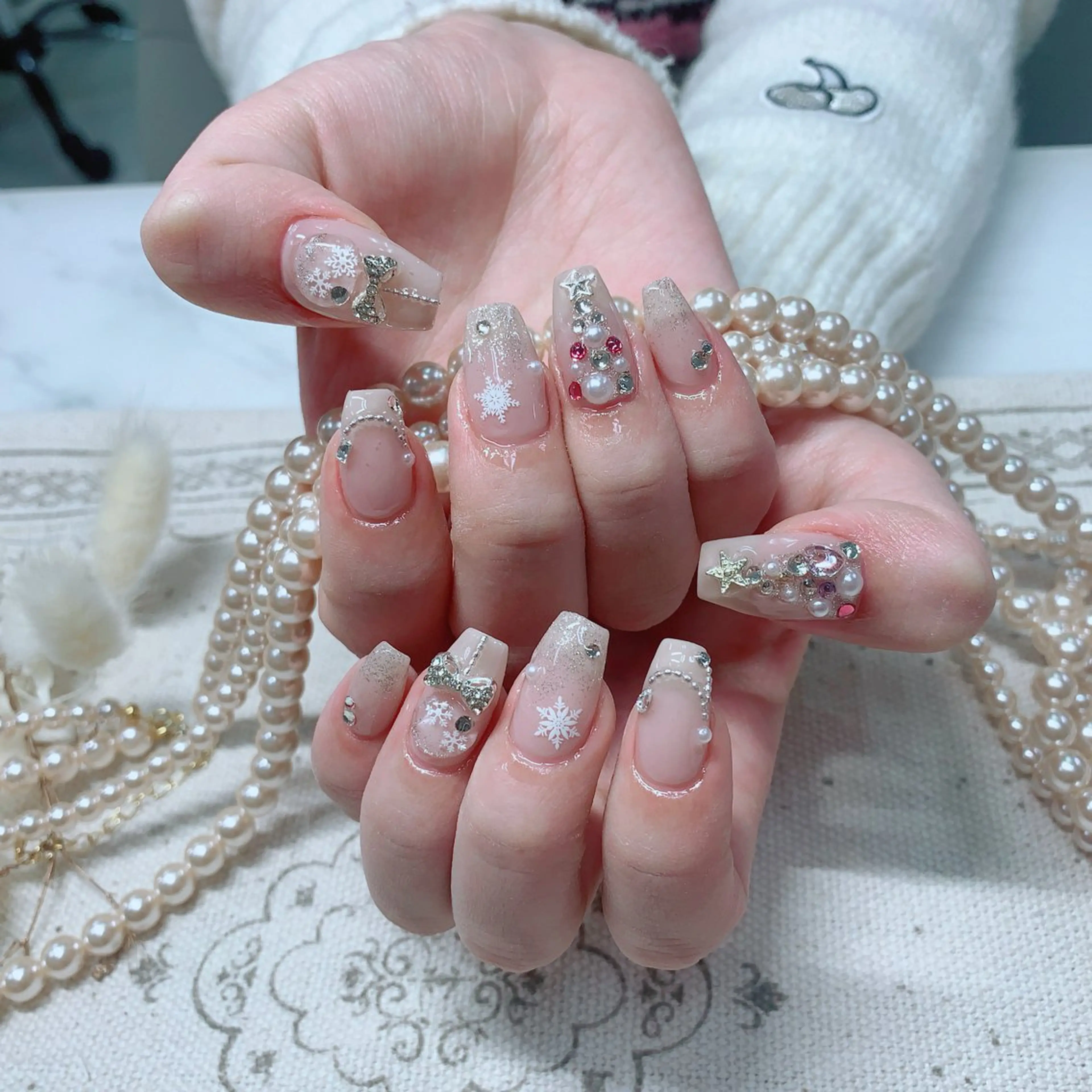 ネイル オーロラネイル 長さ出し フットネイル ジェルネイル キラキラネイル インフィニティ ネイルサロンのネイルデザイン