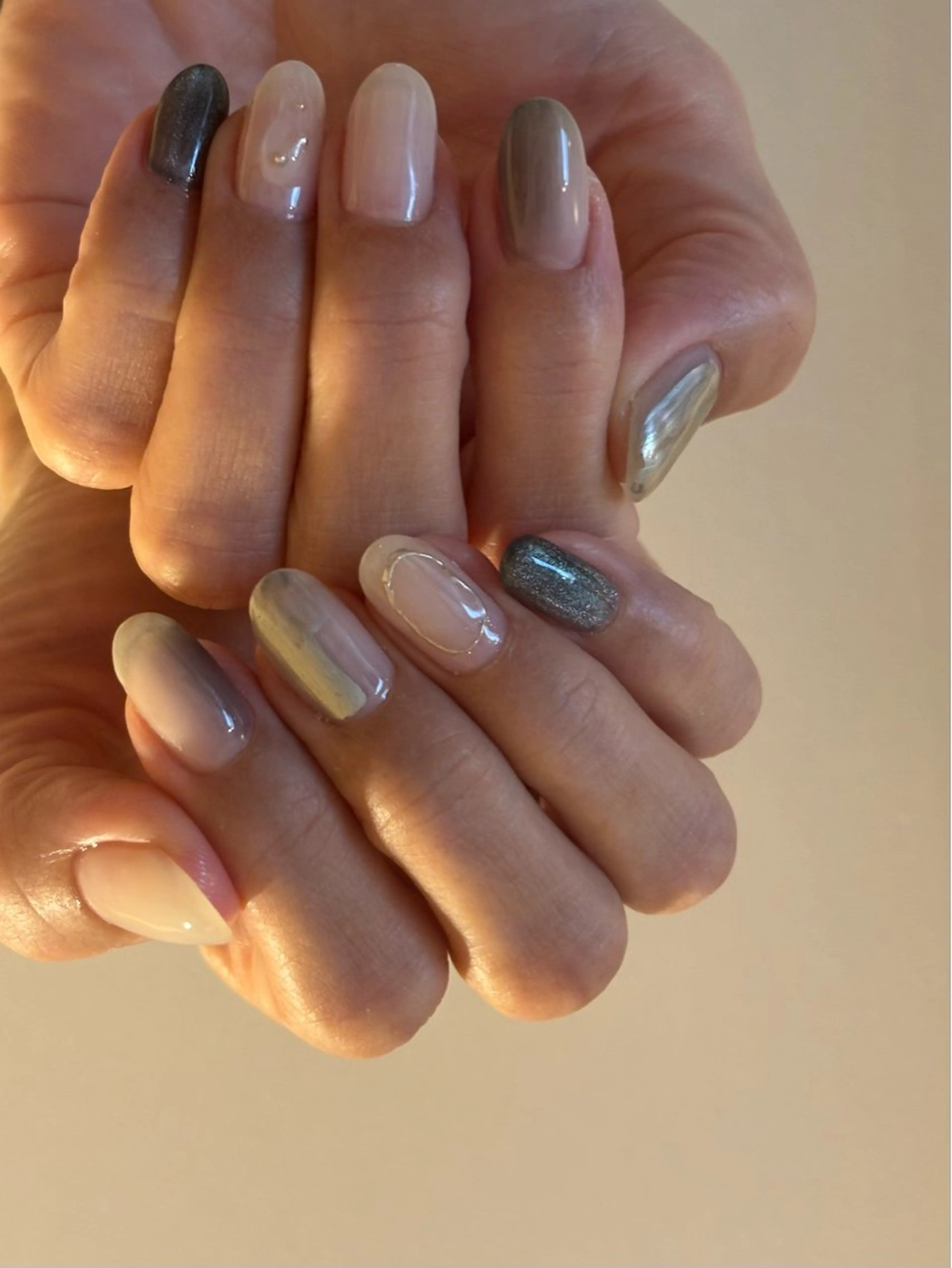 ネイル ニュアンスネイル オフィスネイル ハンドネイル Elio 国泰寺のネイルデザイン