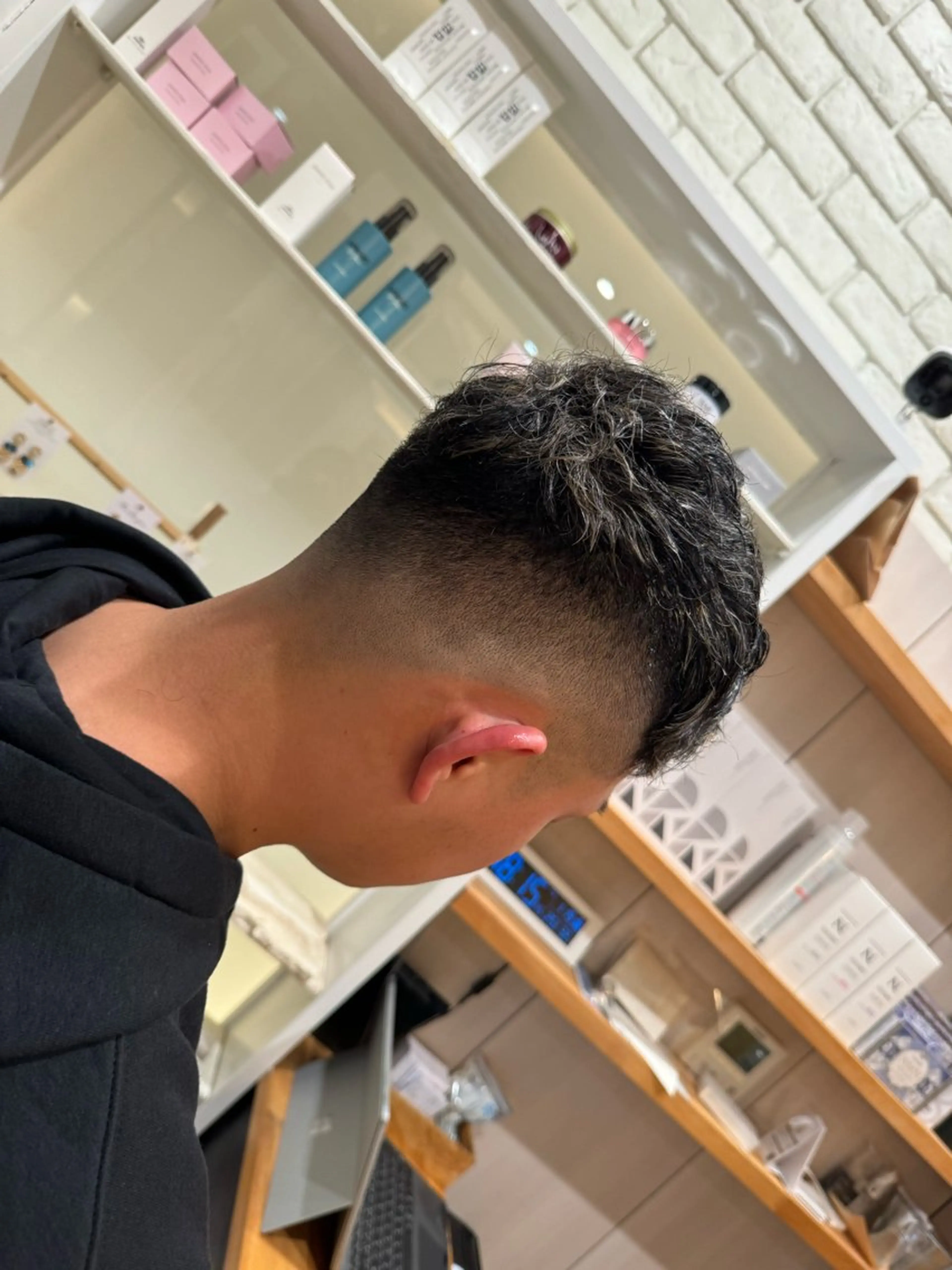 メンズ フェードカット カット 鈴木 妃帆未のヘアスタイル