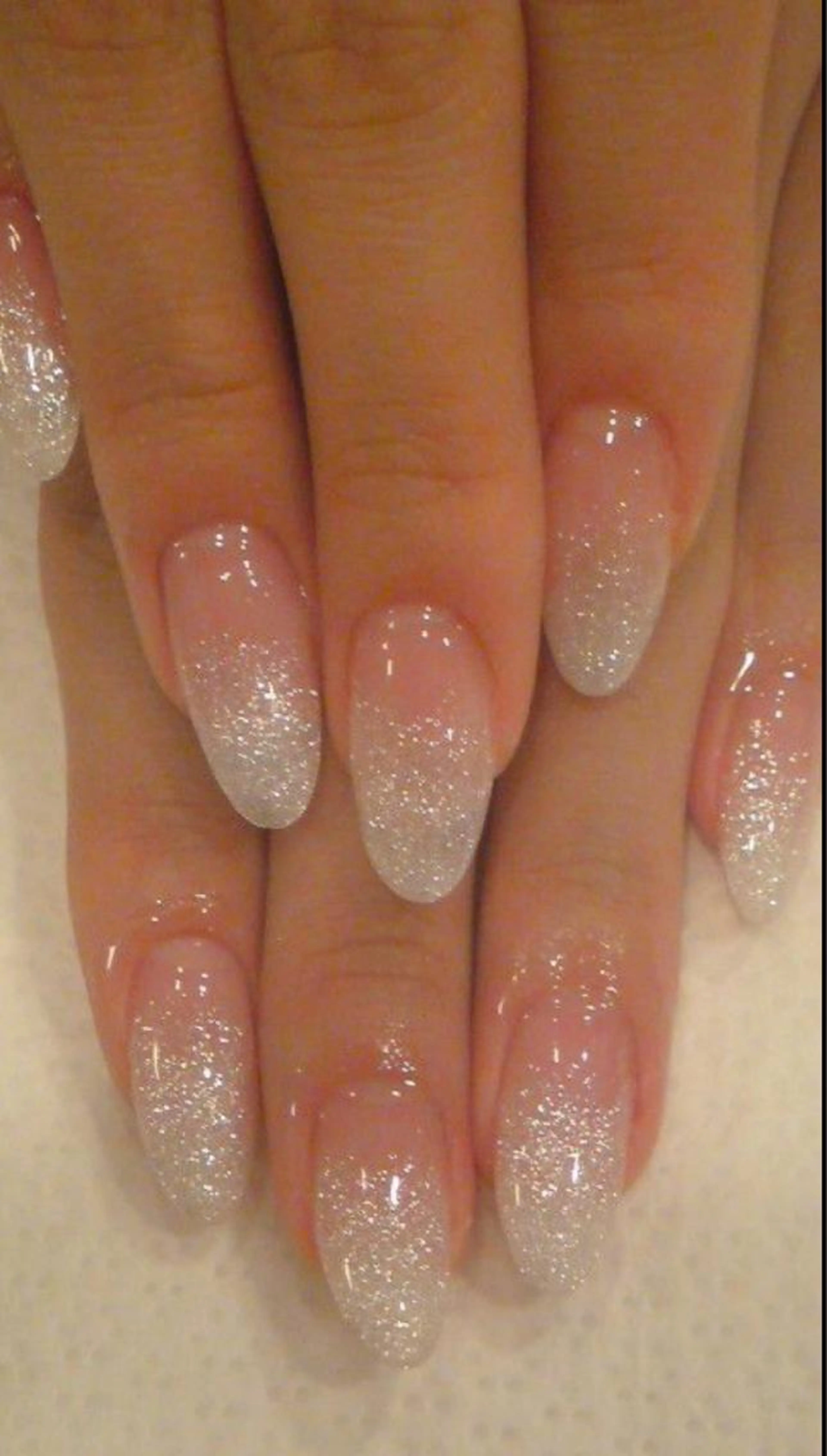 🍒🎨ラメグラデーション🌸🌸ストーン4粒プレゼント（オフなし）の写真