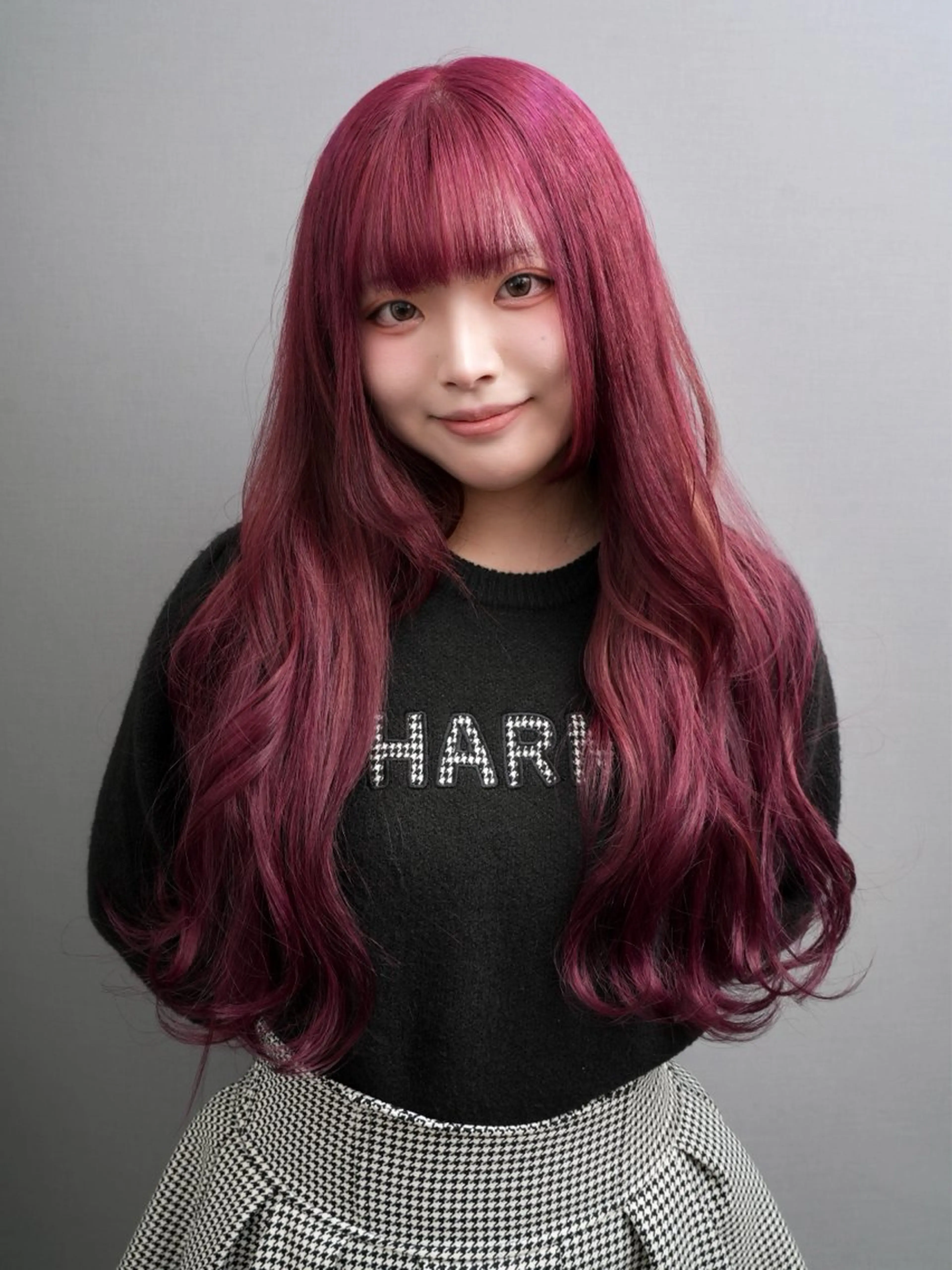 ロング カラー ヘアカラー トリートメント 推し活専用 【派手髪】飯野ゆかりのヘアスタイル