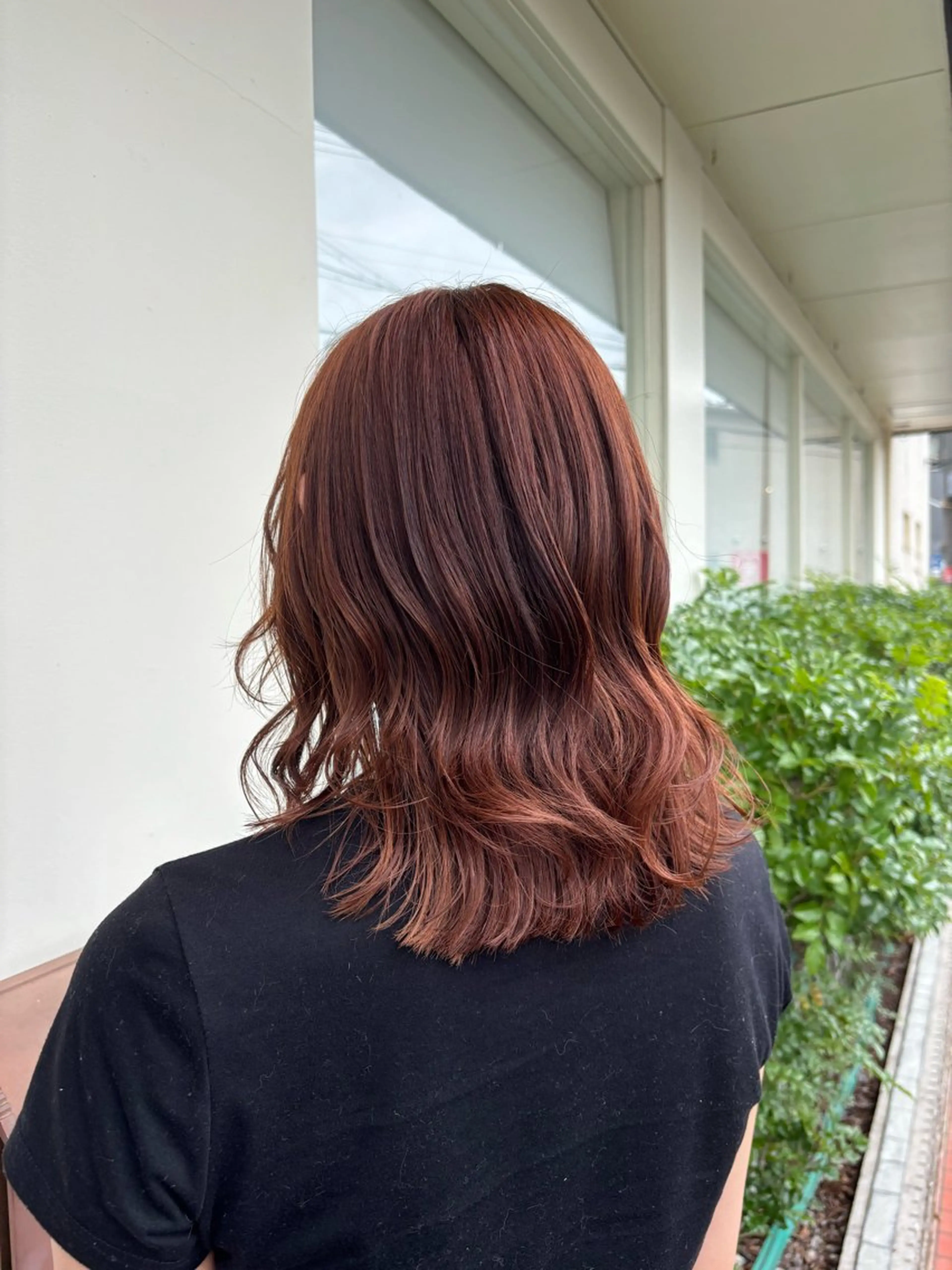 セミロング YURINO /ボブ ベージュ/ハイトーンのヘアスタイル