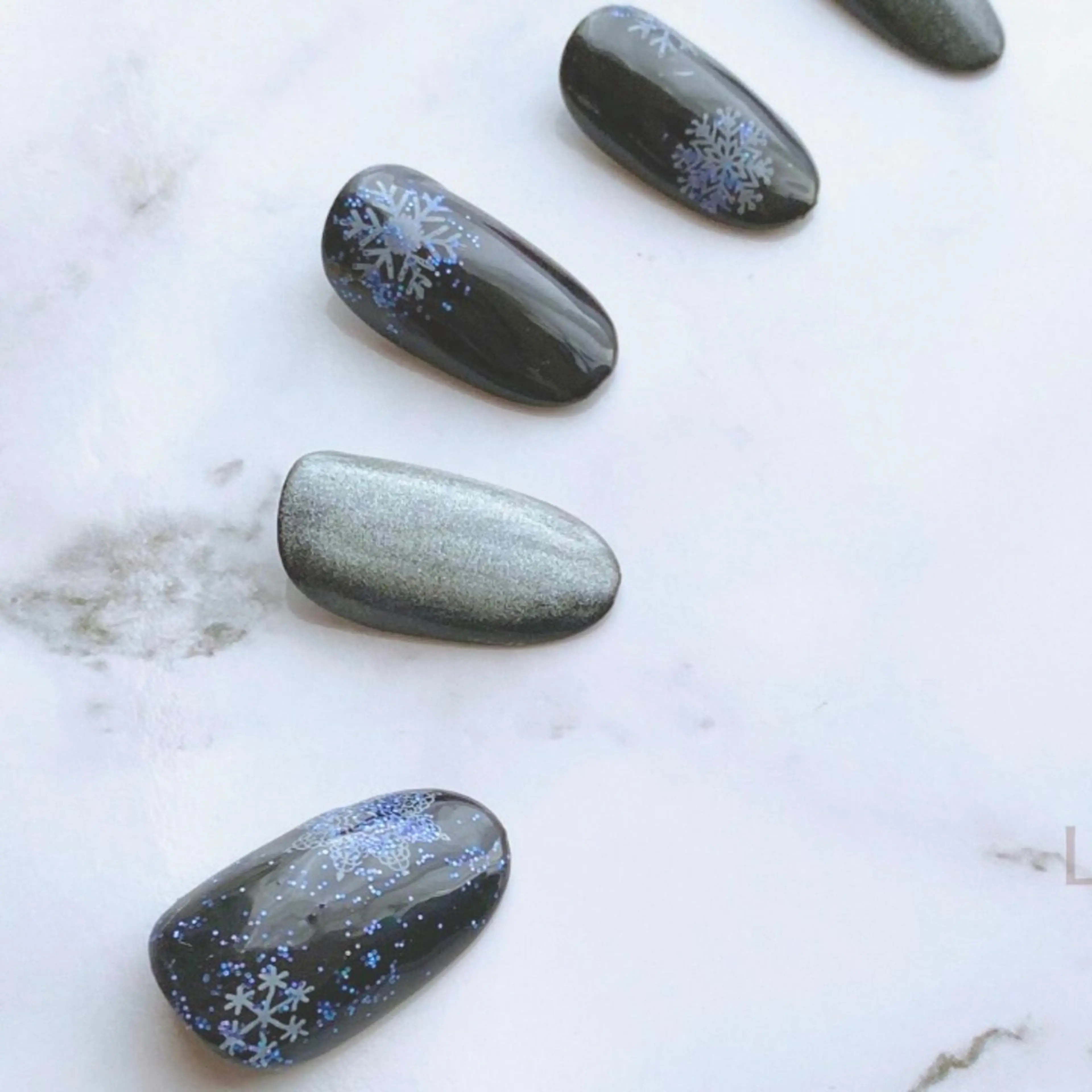 ネイル ブルー キラキラネイル ラメ(グリッター) 水色 ピンク ネイリストR 吉祥寺のネイルデザイン