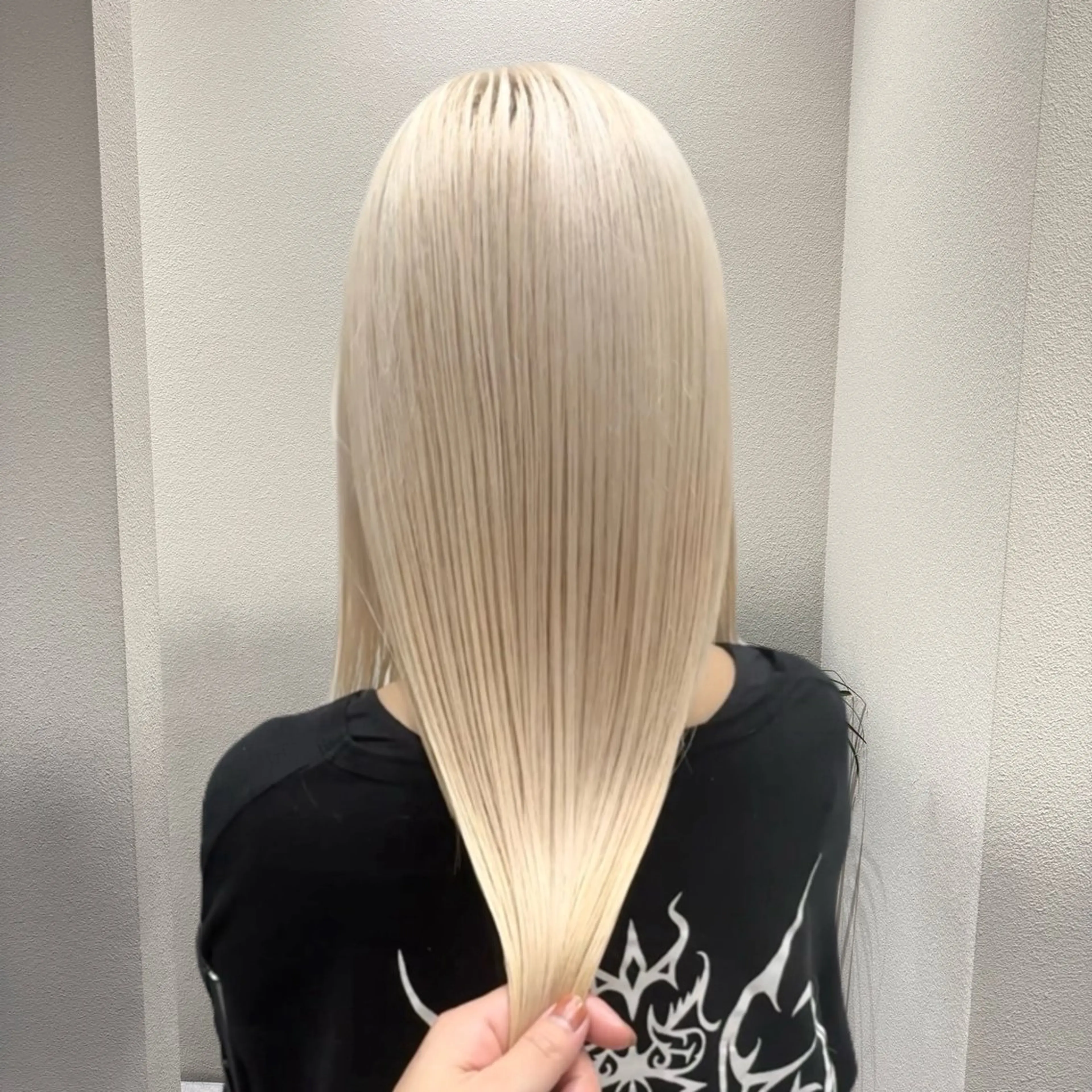 ミディアム カラー ブリーチ ブロンド ケアブリーチ ハイトーンカラー ホワイトブロンド ヘアカラー ヘアセット ✨ブリーチ支持No1 複雑履歴修正/舘岡のその他イメージ