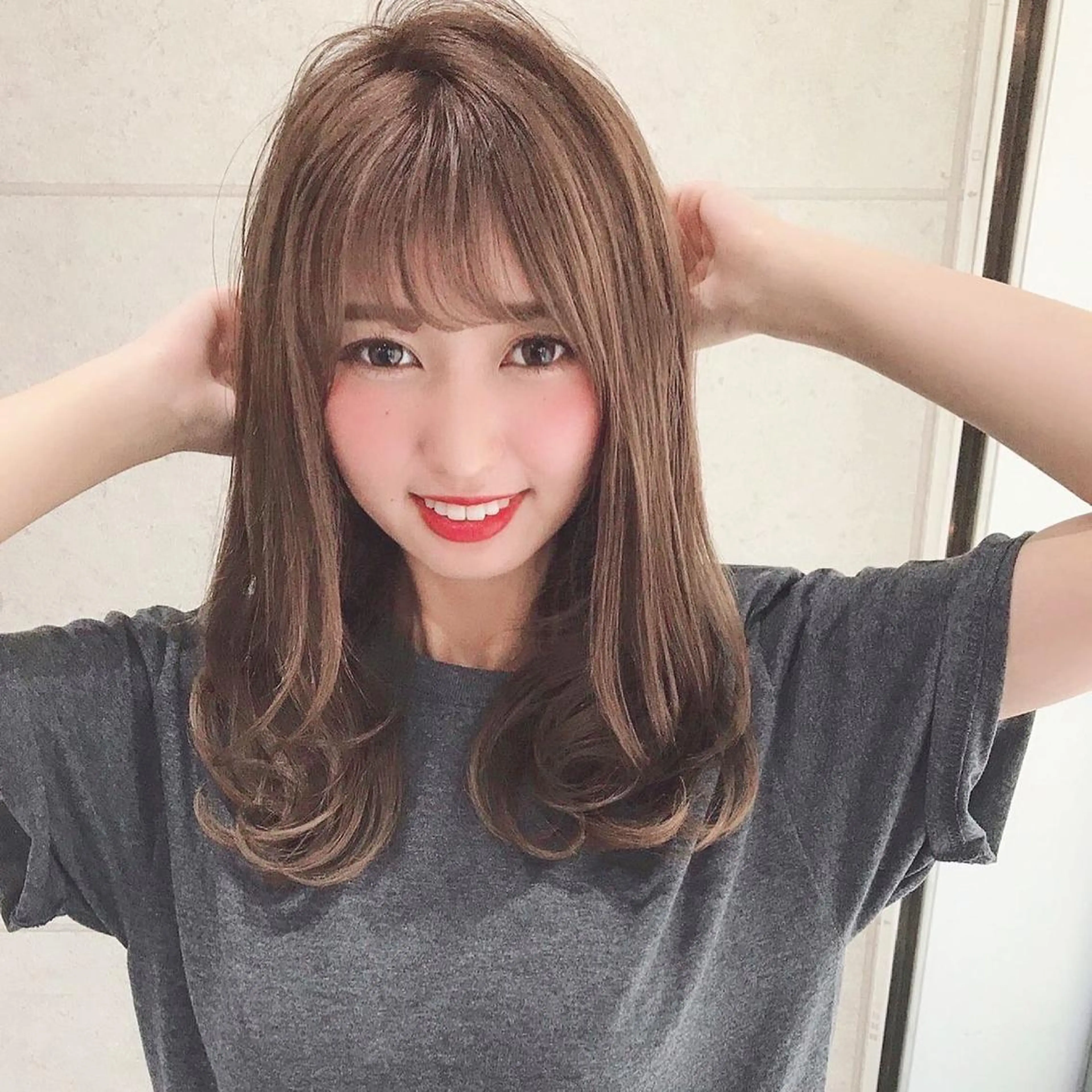 ミディアム カット ヘアカラー トリートメント ほさか しんごのヘアスタイル