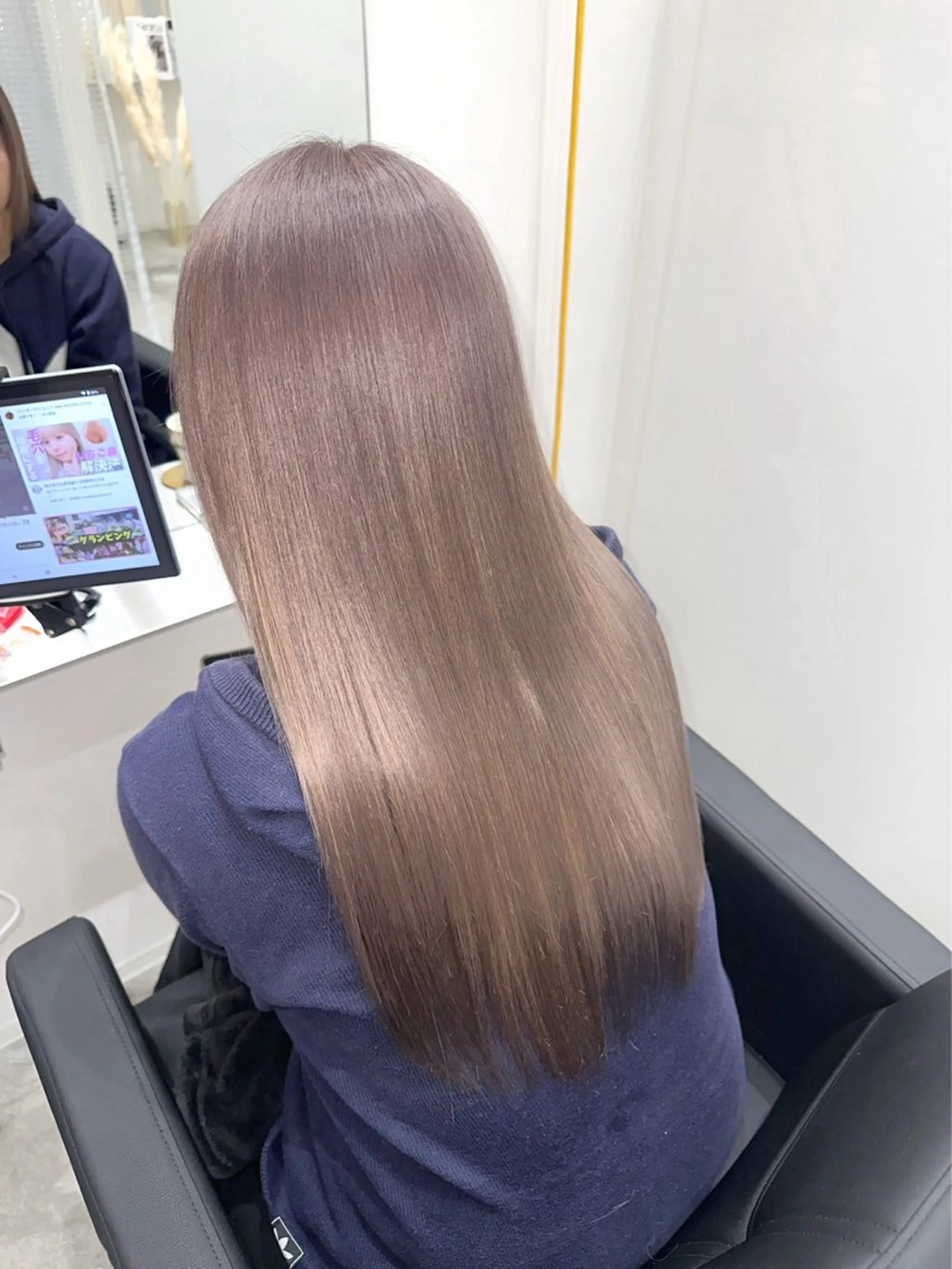 カラー ヘアカラー 河合 愛実のヘアスタイル