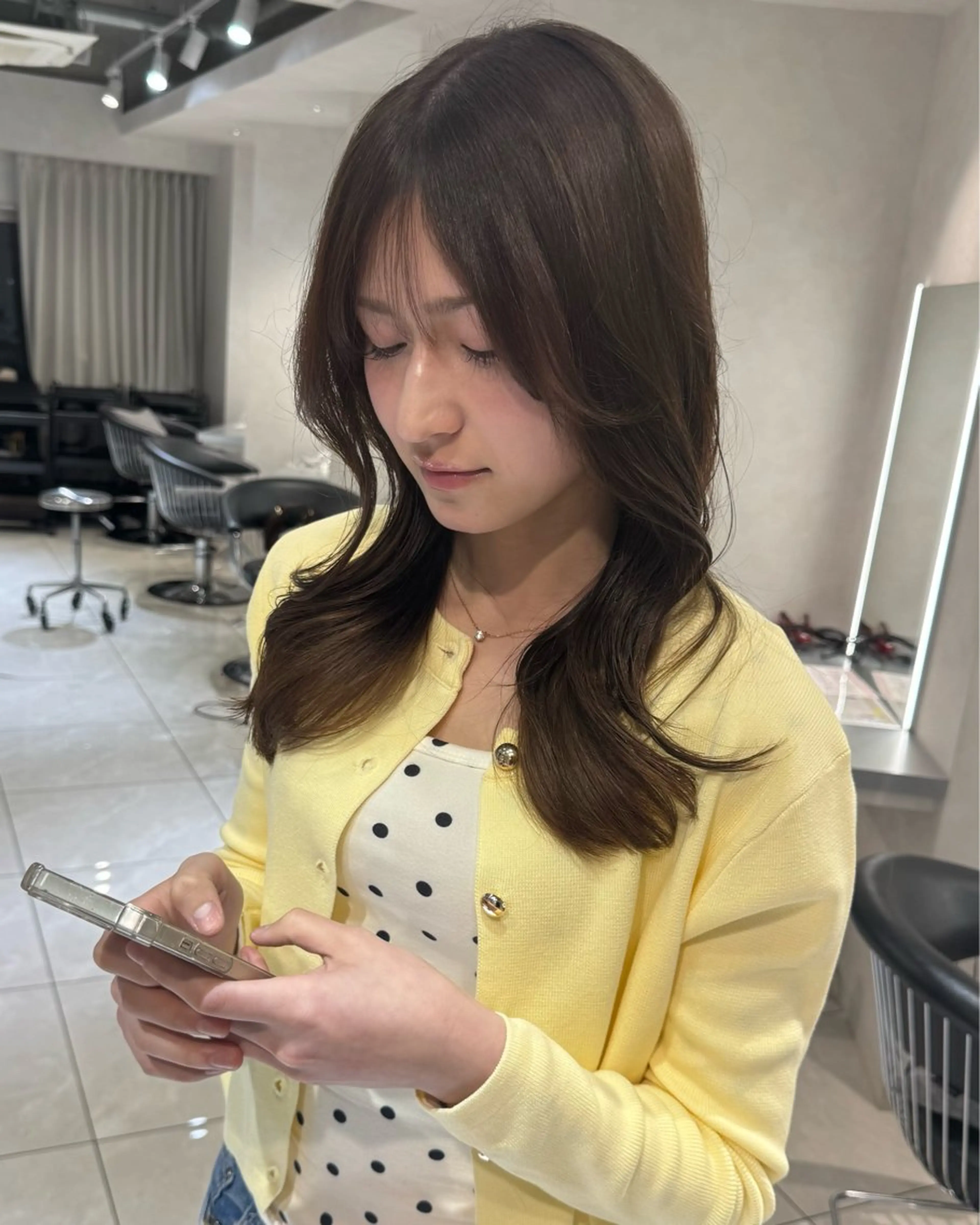 セミロング カラー カット ヘアカラー トリートメント 韓国風ハッシュカット 似合わせレイヤー池袋のヘアスタイル
