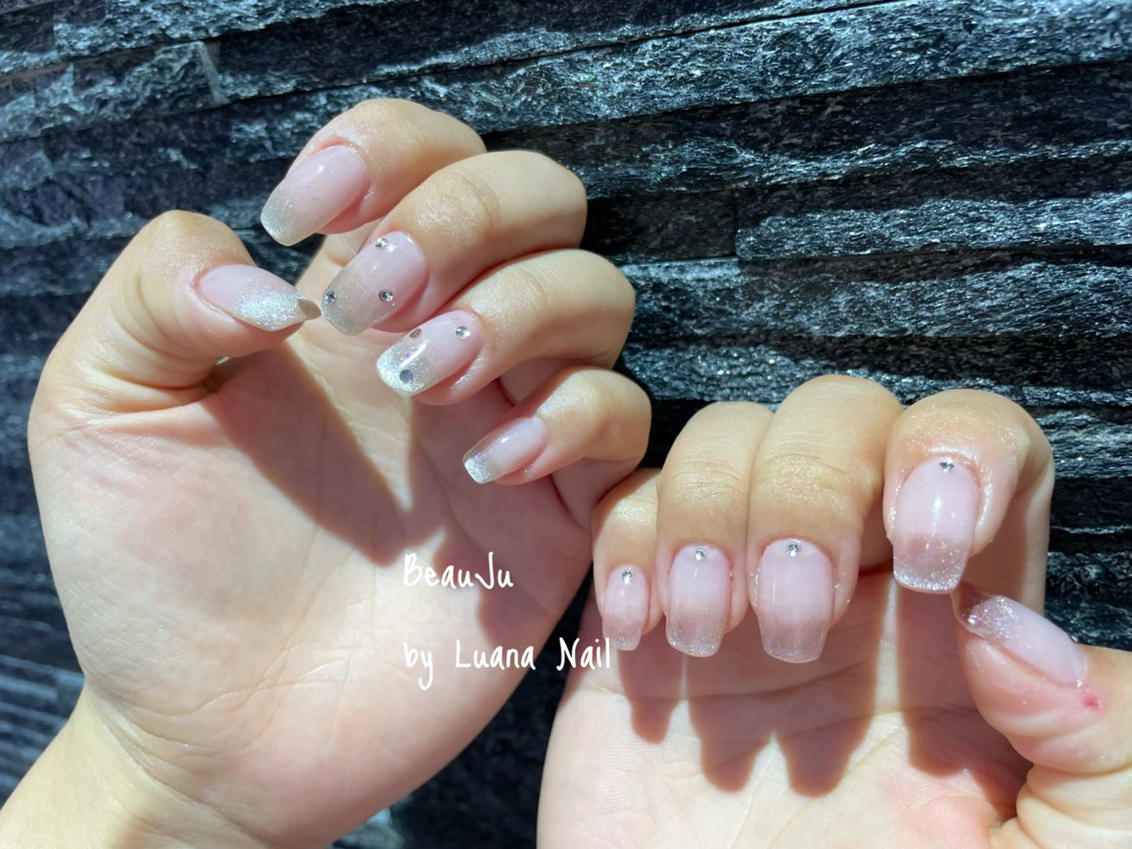 ネイル マグネットネイル ハンドネイル BeauJu by Luana Nailのネイルデザイン