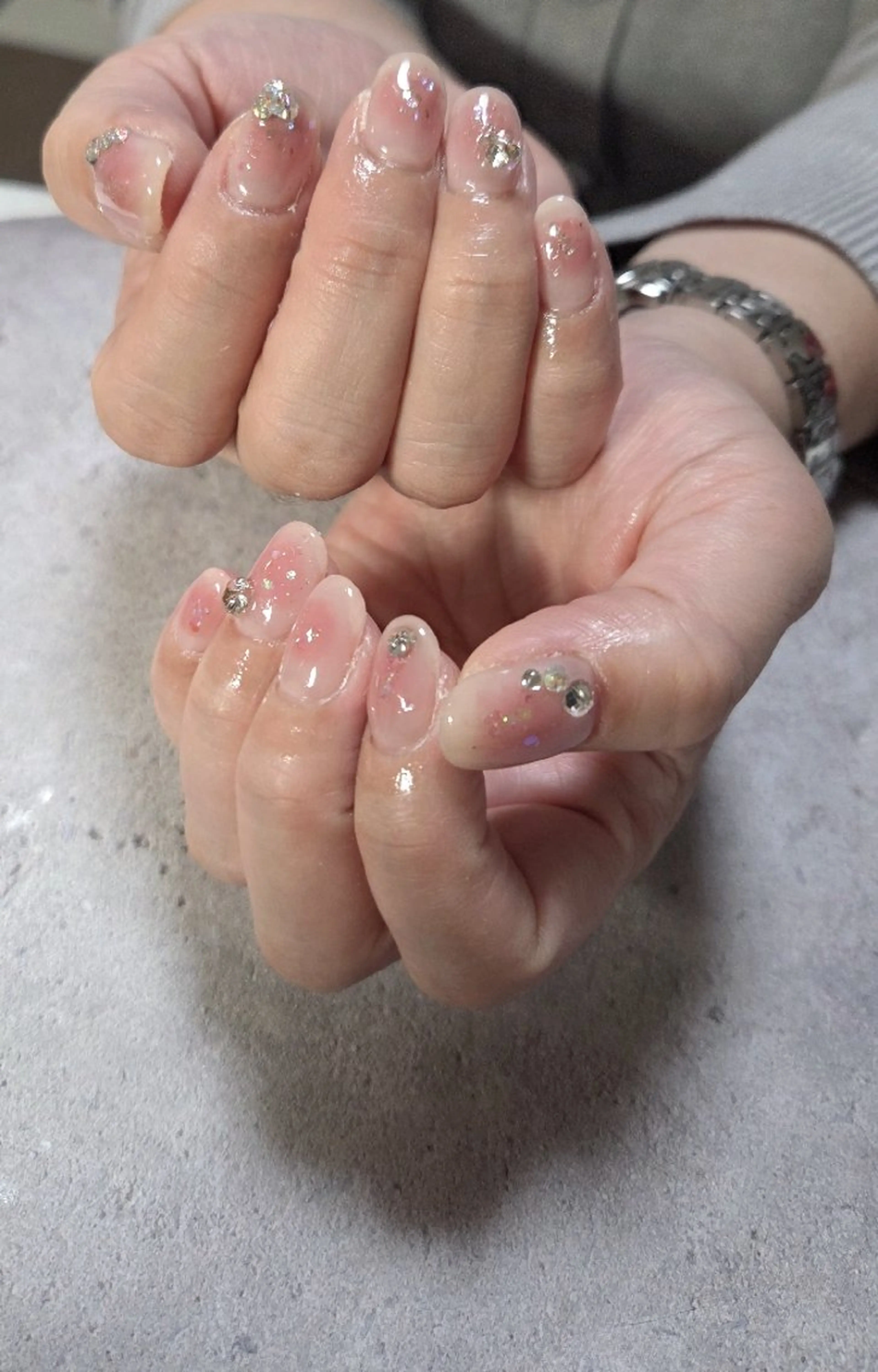 ネイル チークネイル キラキラネイル ぷっくりネイル シンプルネイル ワンホンネイル ハンドネイル flure de neige yukiのネイルデザイン