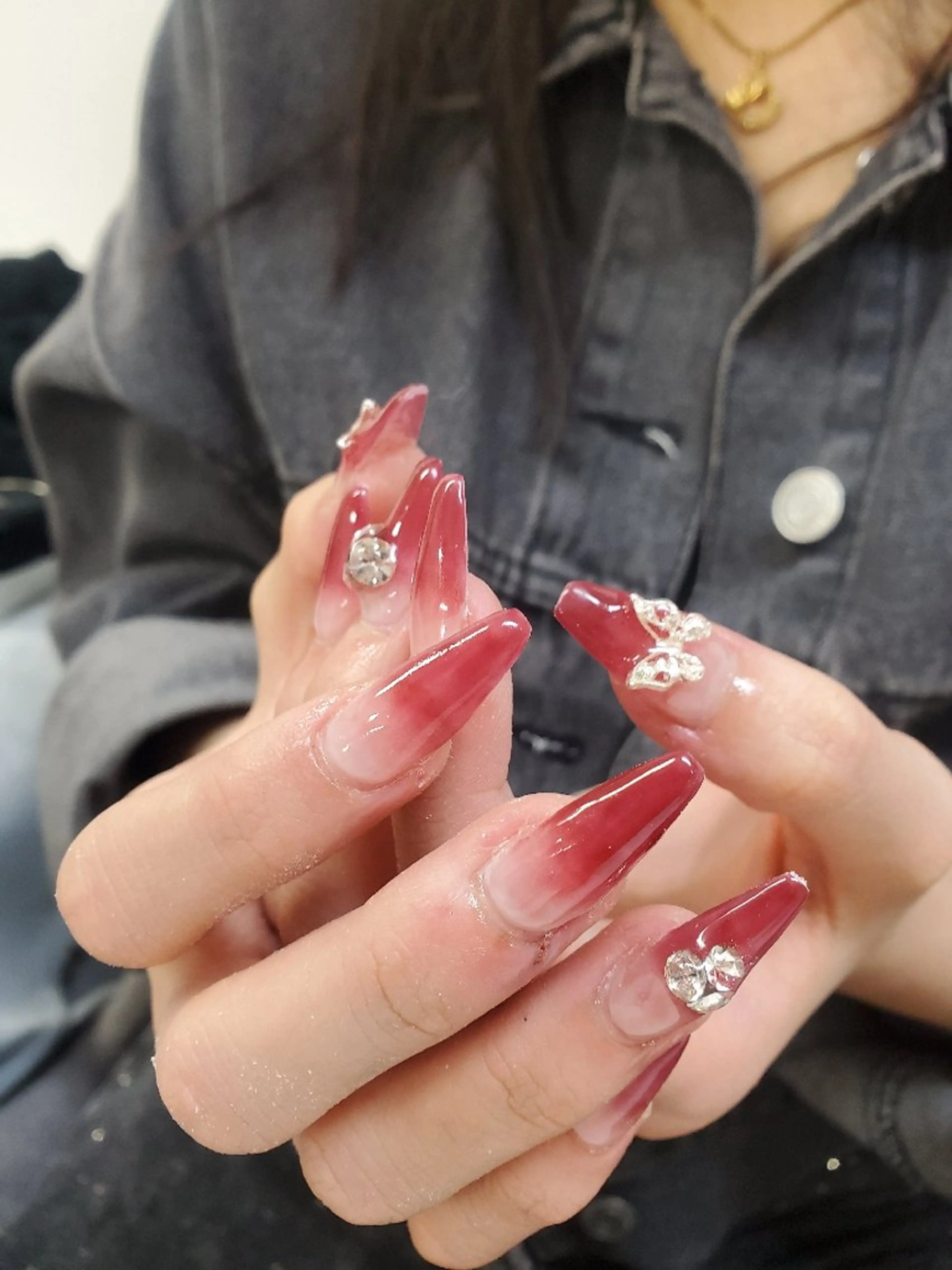 ネイル チークネイル フレンチネイル ガーリー グラデーション キラキラネイル ハンドネイル Nail 🌱TSUBASAのネイルデザイン