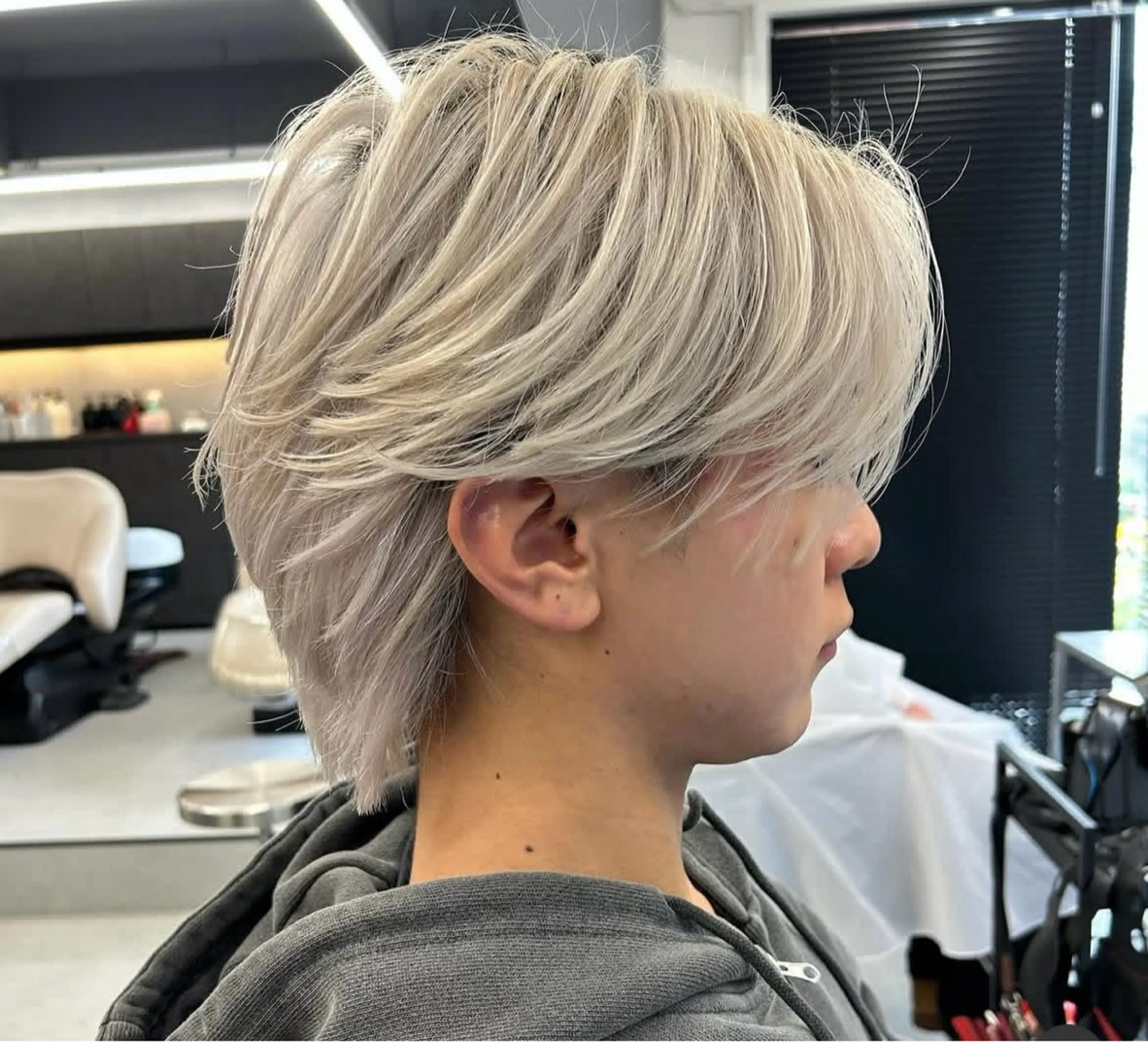 カラー グレージュ 天野 貴大のヘアスタイル