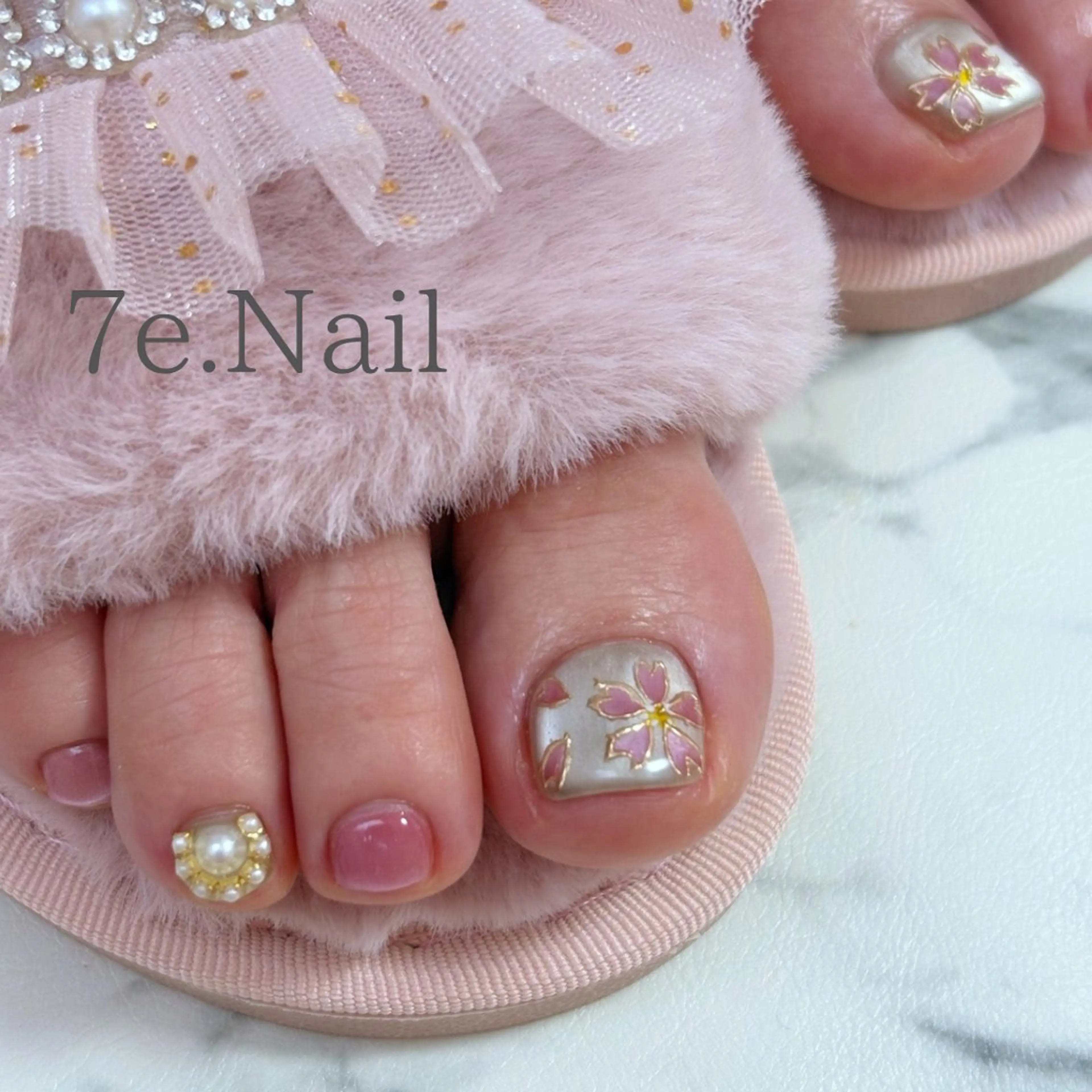 ネイル 7e. Nailのネイルデザイン