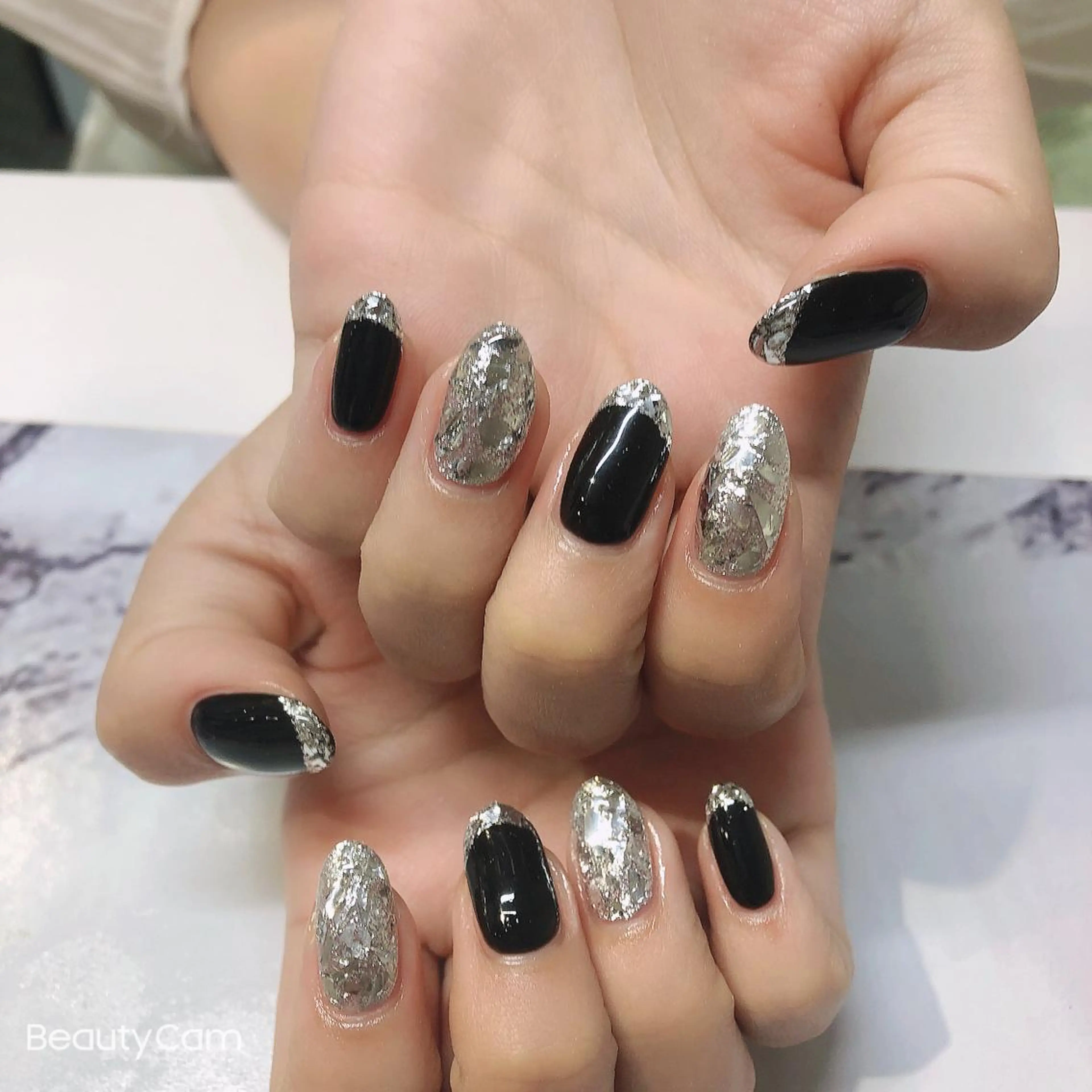 ネイル ガレンドウ 白澤 愛子のネイルデザイン