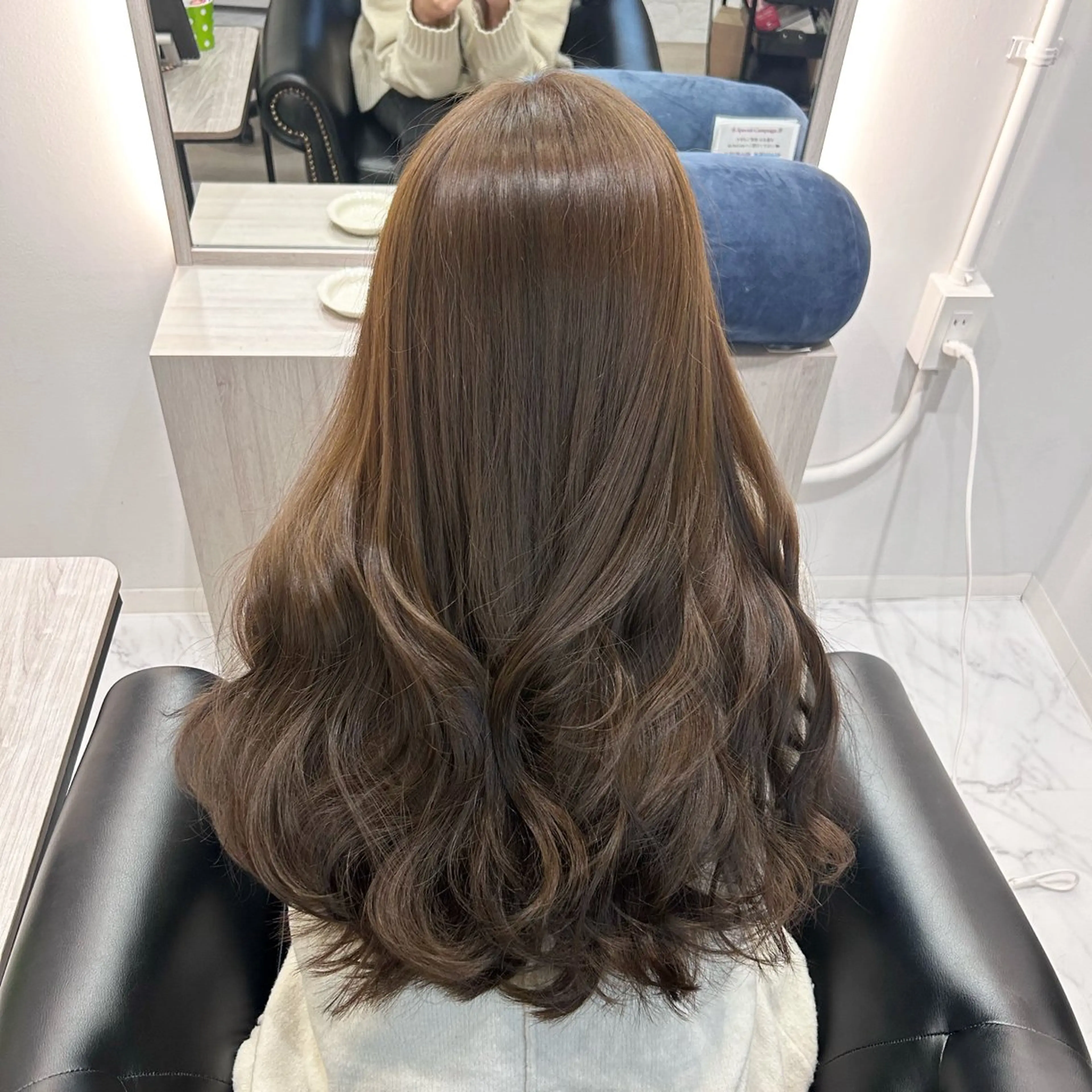 ロング カラー カット ヘアカラー トリートメント emi/髪質改善/ 韓国風/艶カラーのヘアスタイル