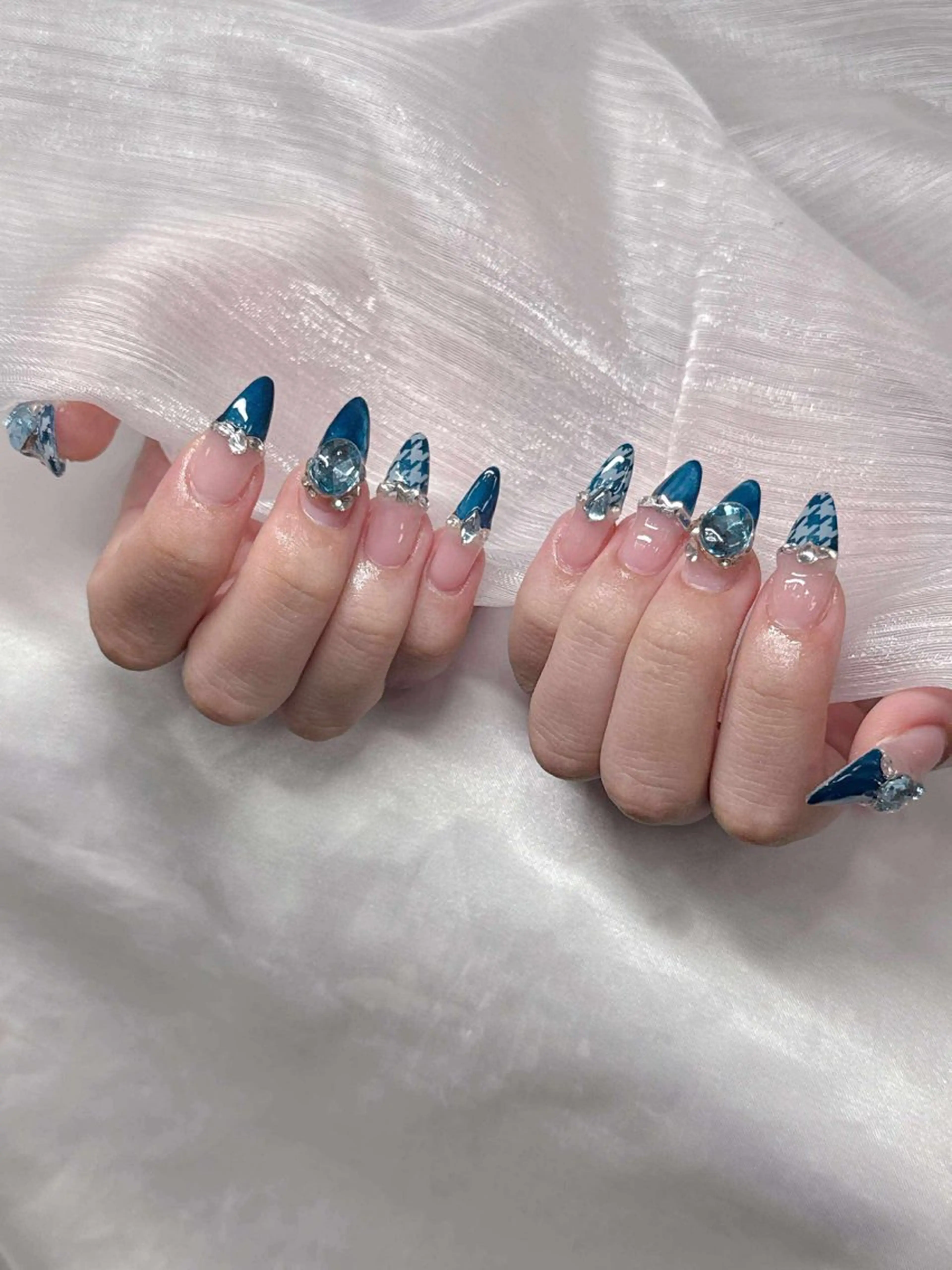 ネイル ハンドネイル Lee Nailsのネイルデザイン