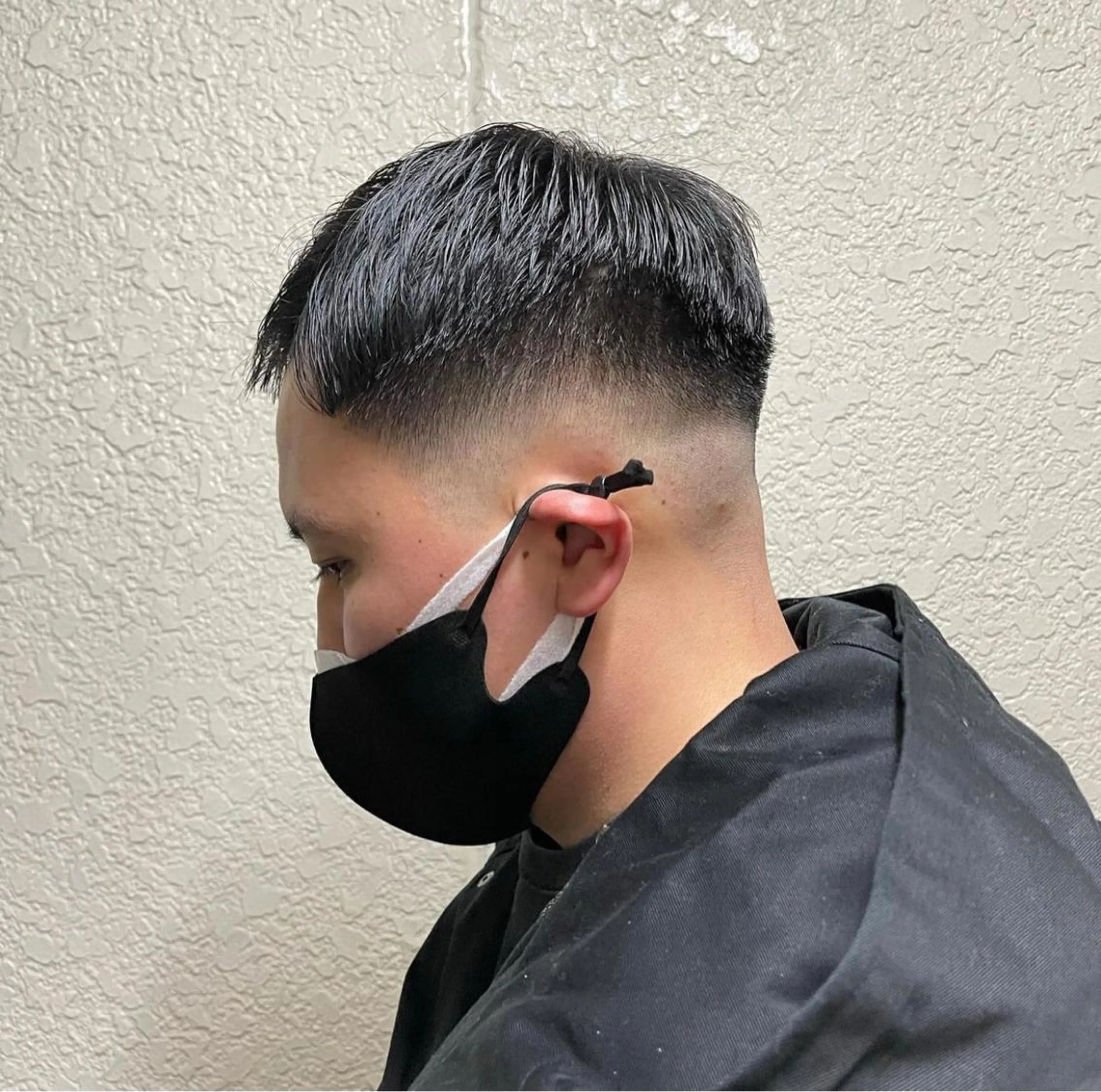 ショート メンズ フェードカット スキンフェード 蜂須賀🐝縮毛矯正 ストレートパーマのヘアスタイル