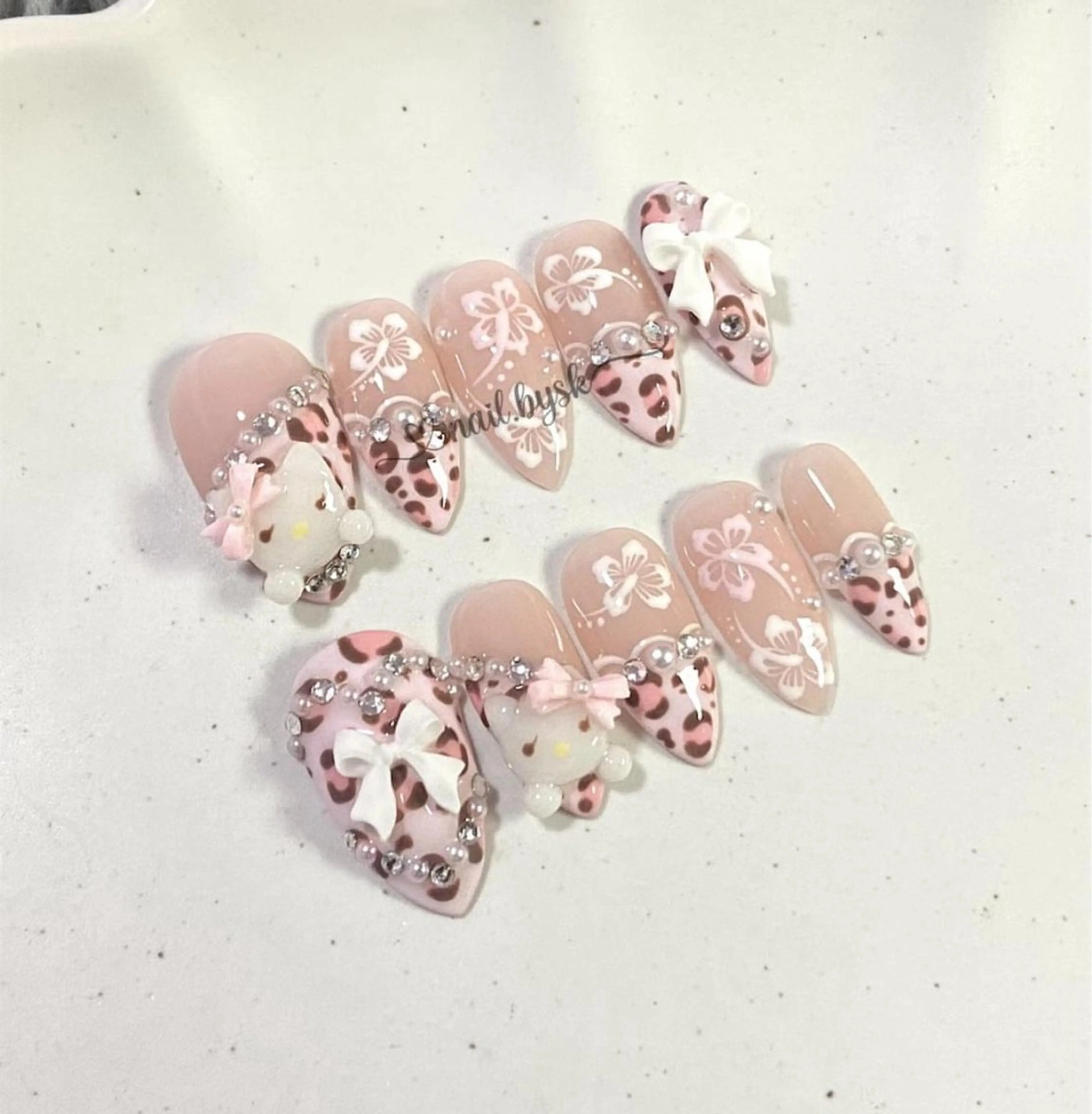 ネイル XIINH NAIL SALONのネイルデザイン