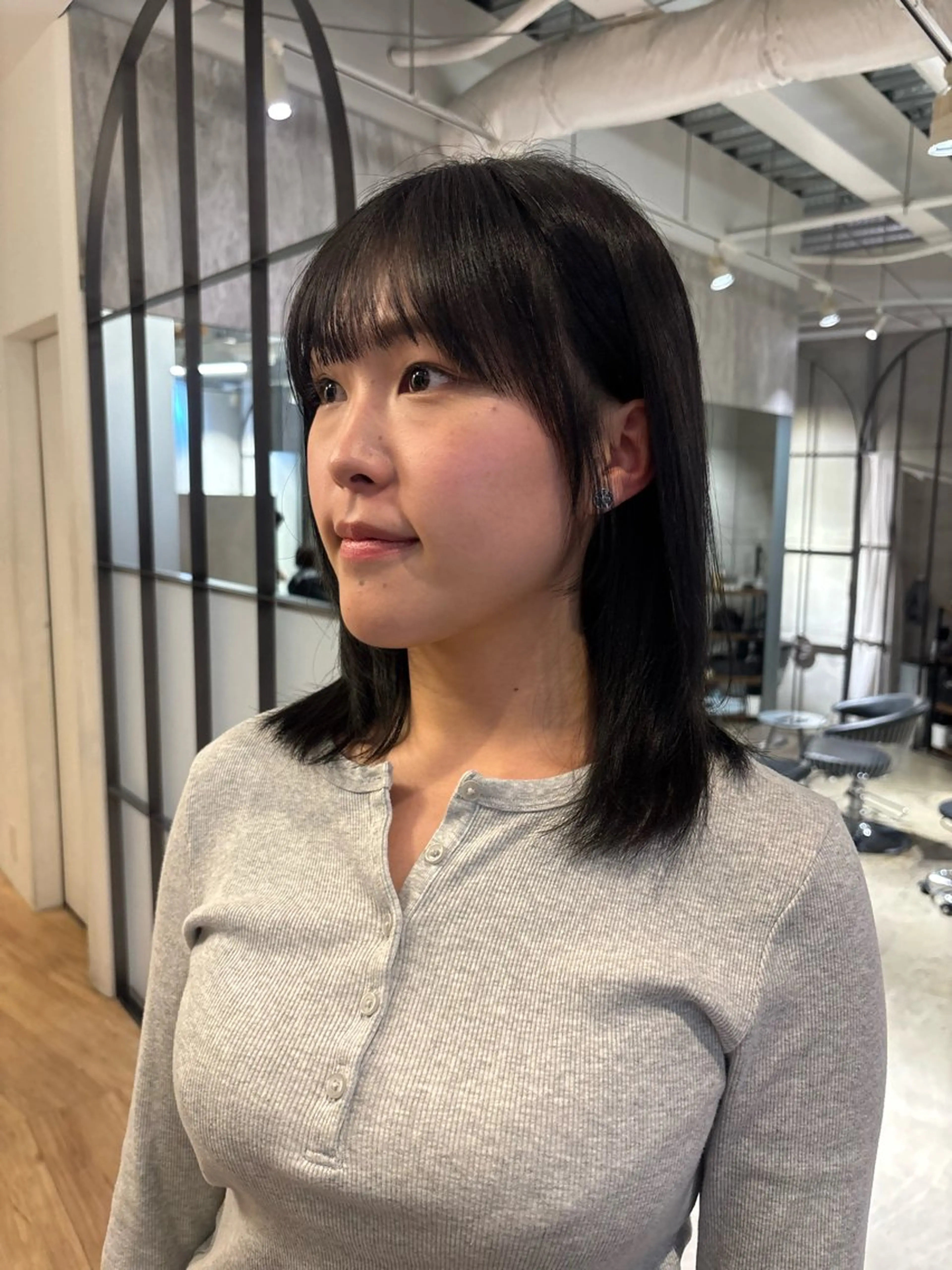 ミディアム カット みう/メンズ レイヤー 顔周りのヘアスタイル