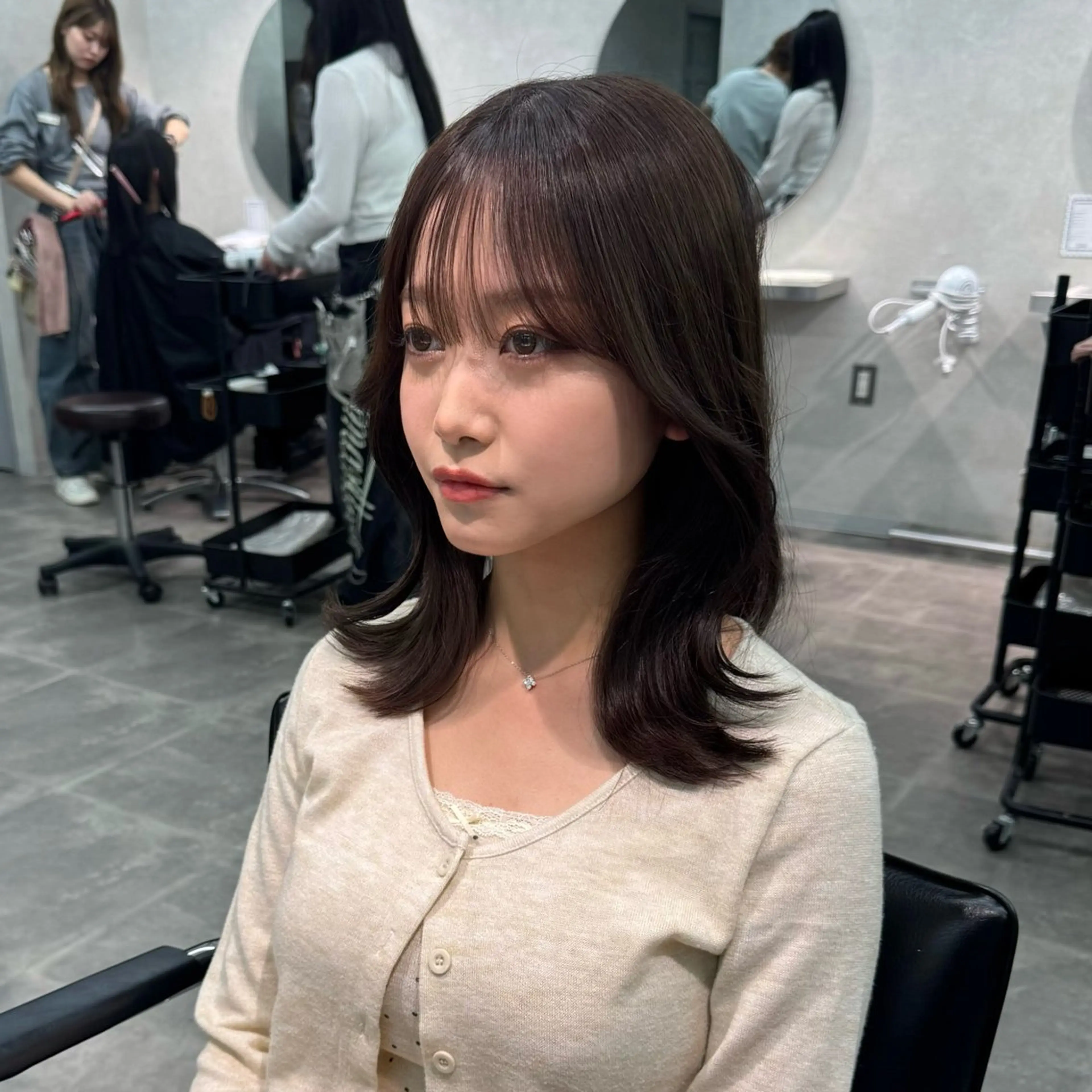 ミディアム カット ヘアカラー 韓国特化🇰🇷千葉 /レイヤーカット竜生のヘアスタイル