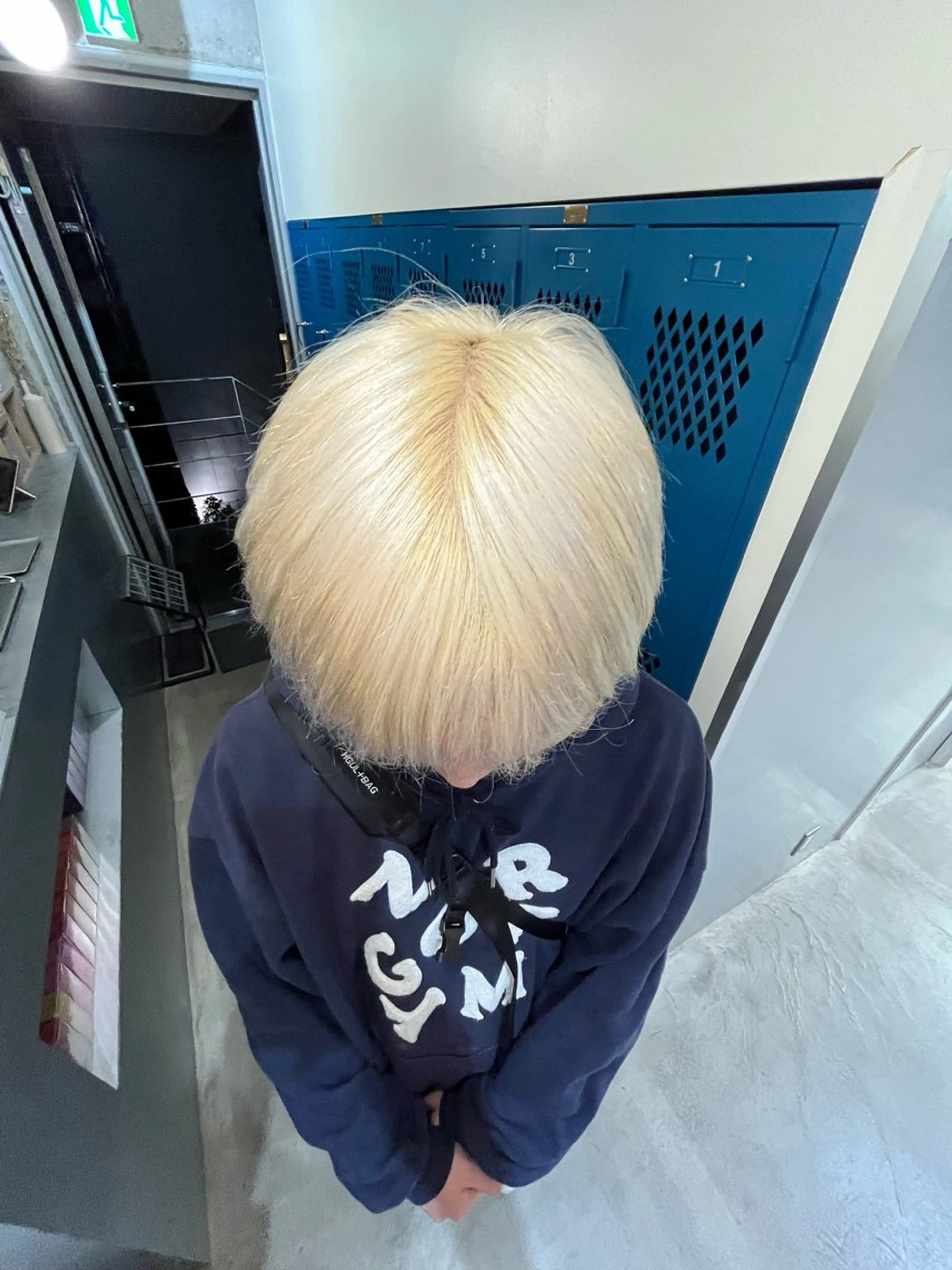 ショート カラー メンズ 抜きっぱなしブロンド ブロンド ヘアカラー 韓国ボブ/ハッシュ カットKIRAのヘアスタイル