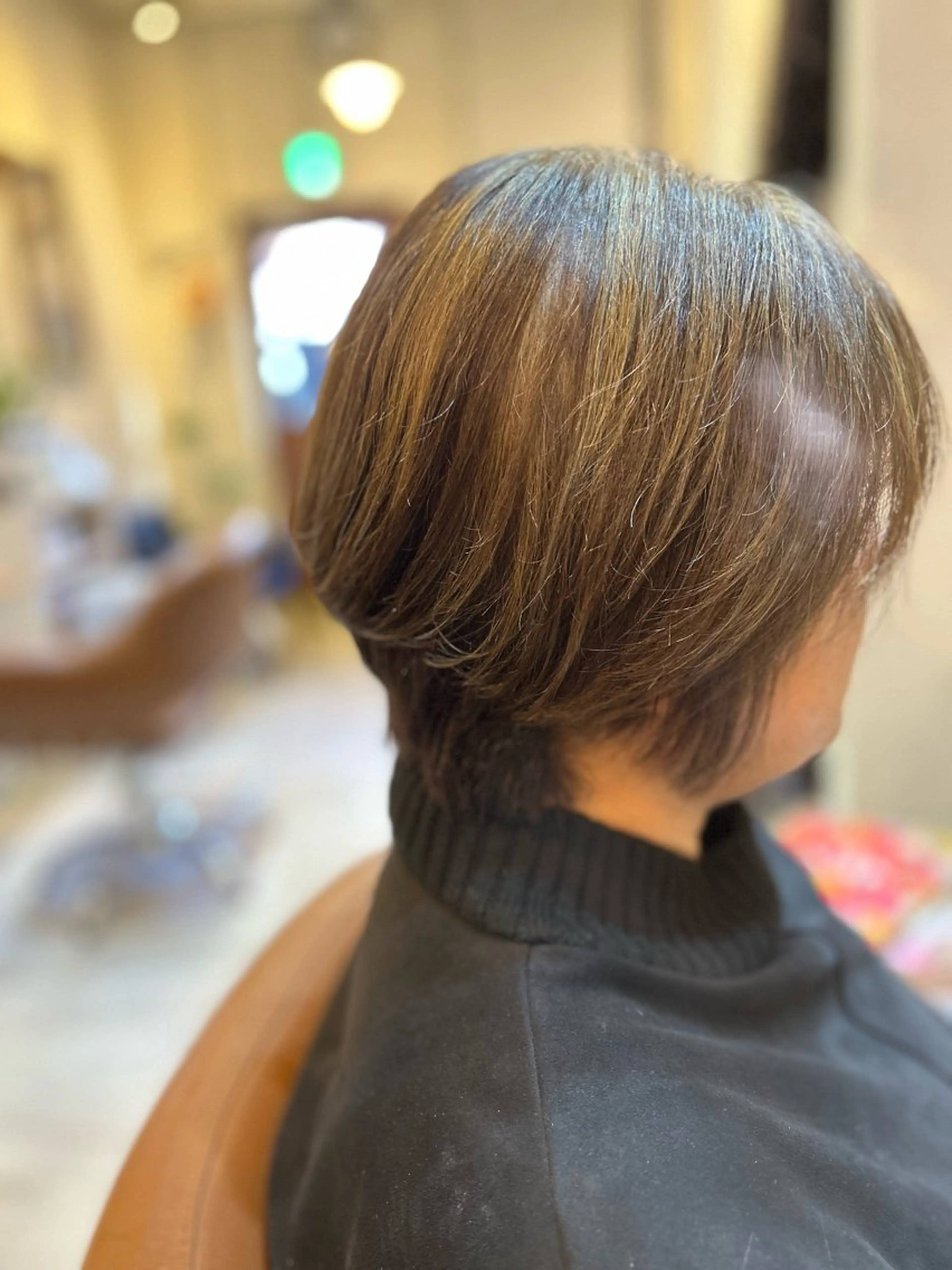 ショート カラー ハイライトカラー ハイライト 平松 舞衣のヘアスタイル