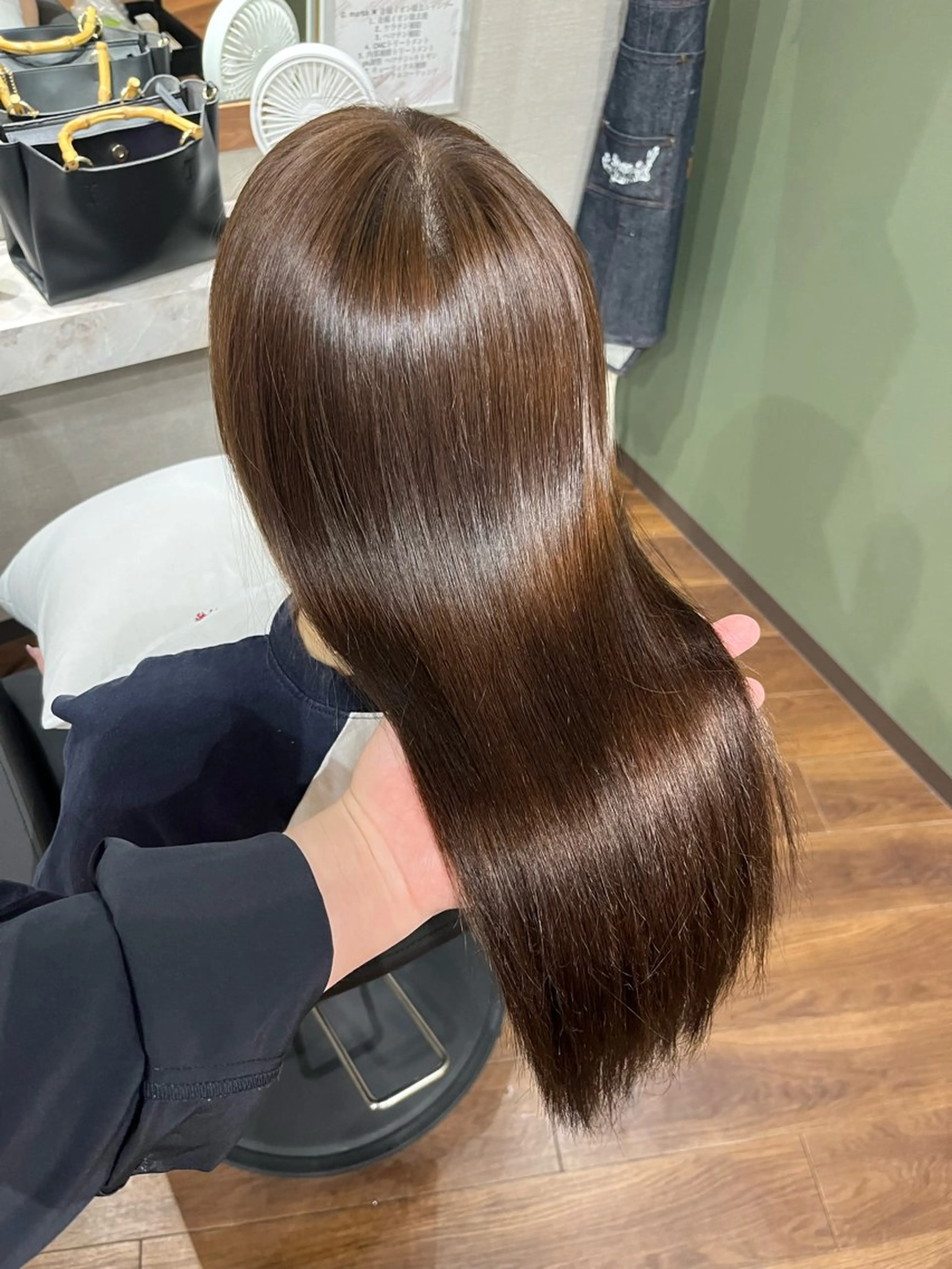 セミロング カラー 髪質改善 トリートメント ヘアカラー トリートメント 髪質改善特化 長澤友哉のヘアスタイル