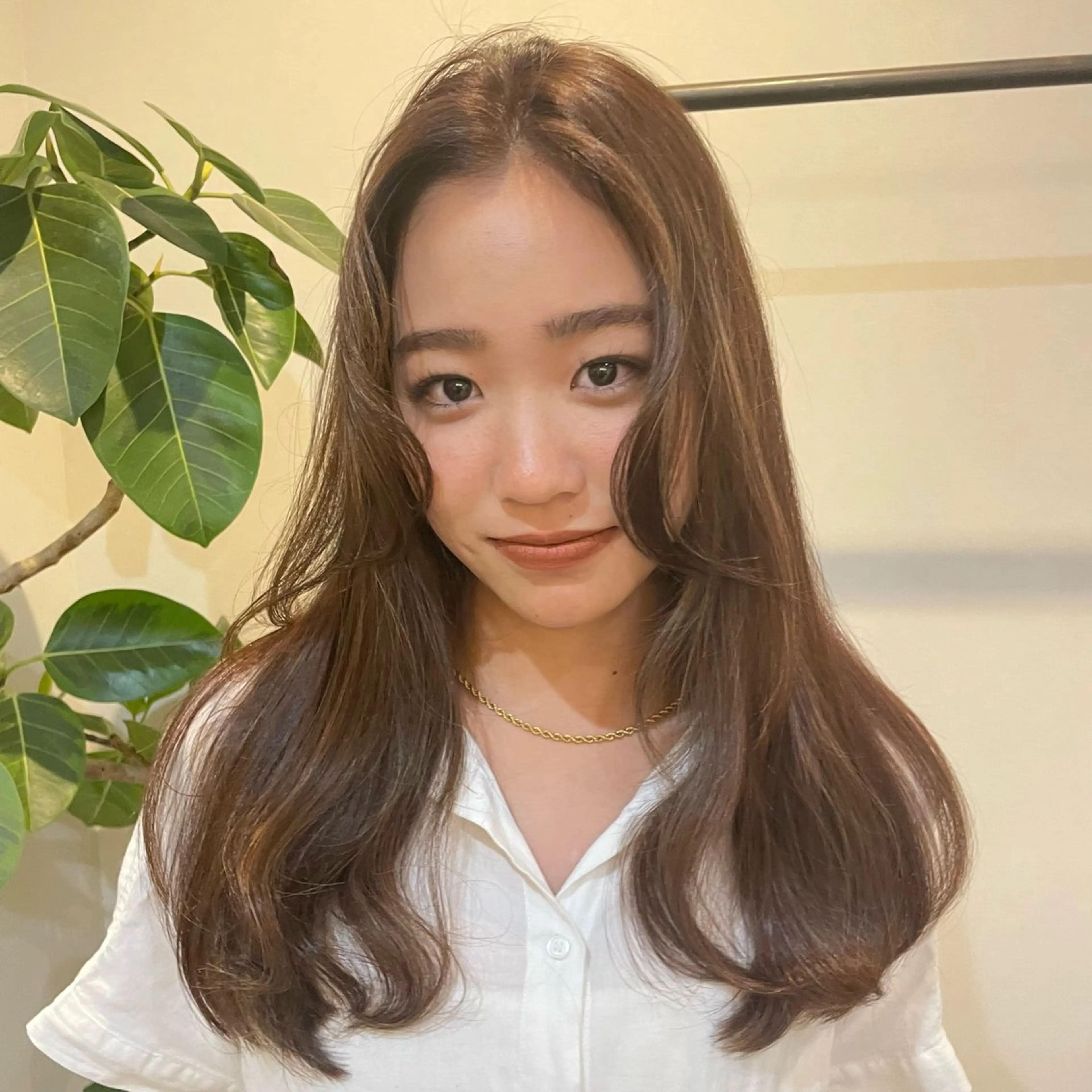 ロング カラー ベージュカラー ハイライトカラー シアーベージュ ハイライト FRANK所属・こいけ みきののヘアスタイル