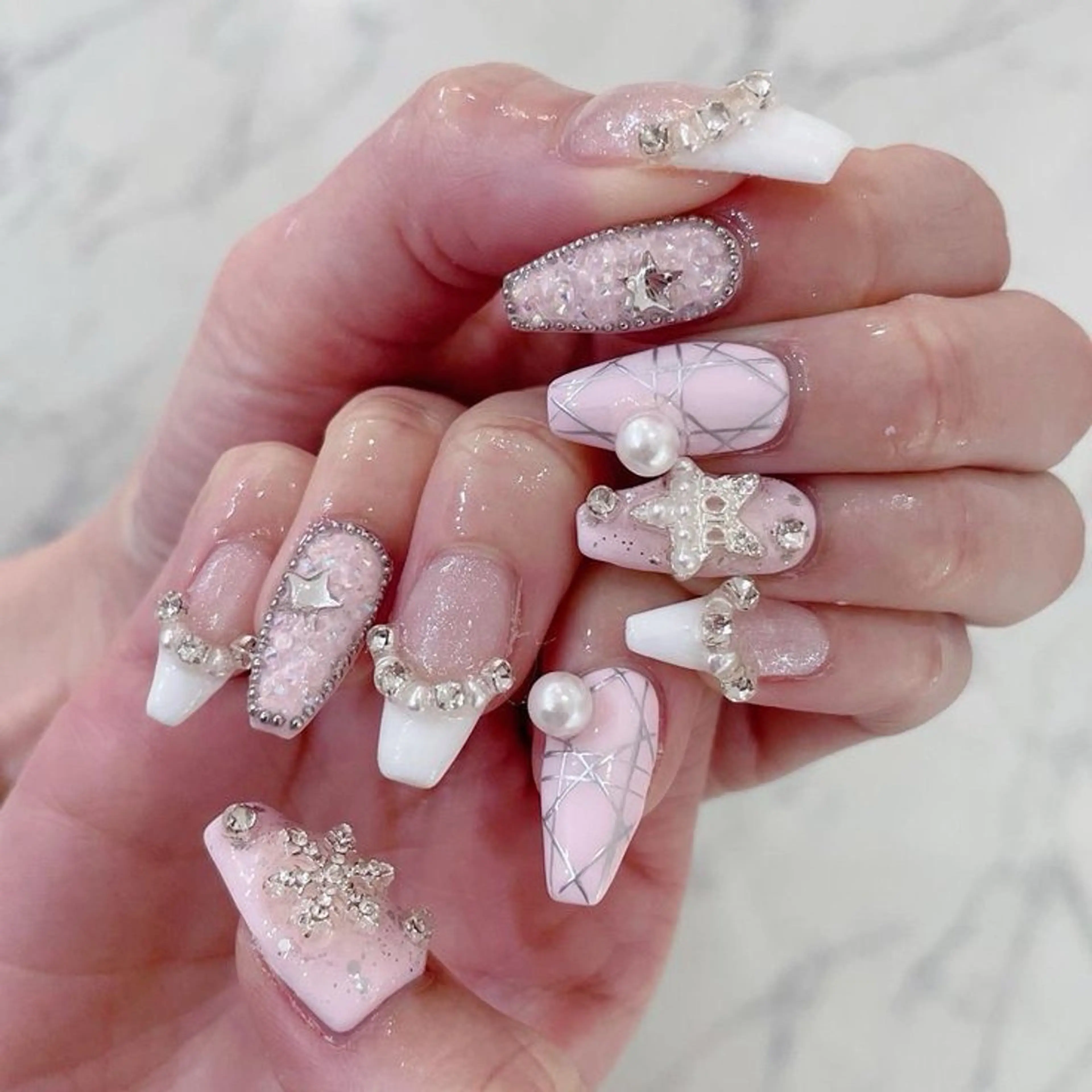 ネイル マグネットネイル ミラーネイル ニュアンスネイル ピンク ネイルチップ Lee Nailsのネイルデザイン