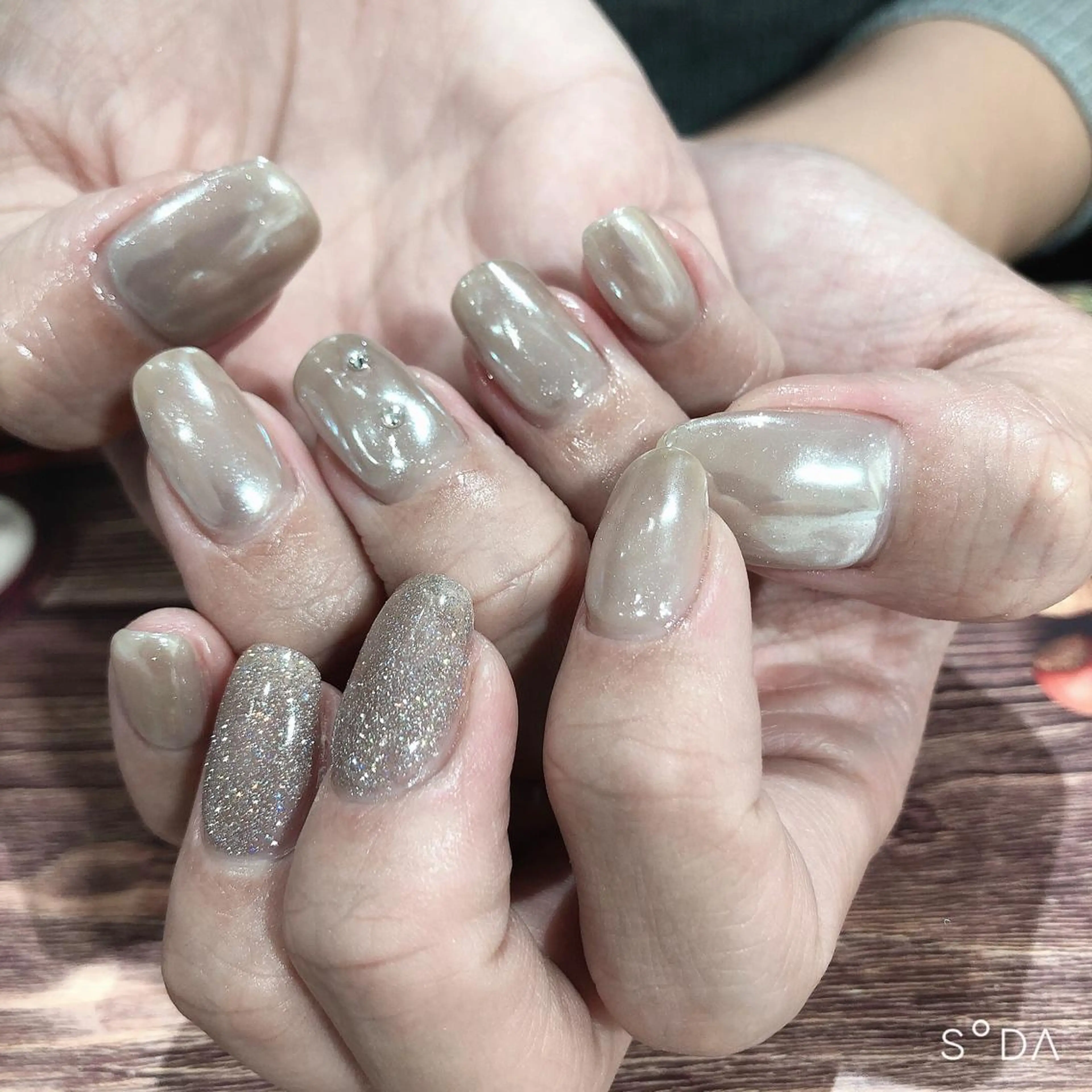 ネイル フラッシュネイル ミラーネイル ハンドネイル 吉野✨ ネイルデザイナー✨のネイルデザイン