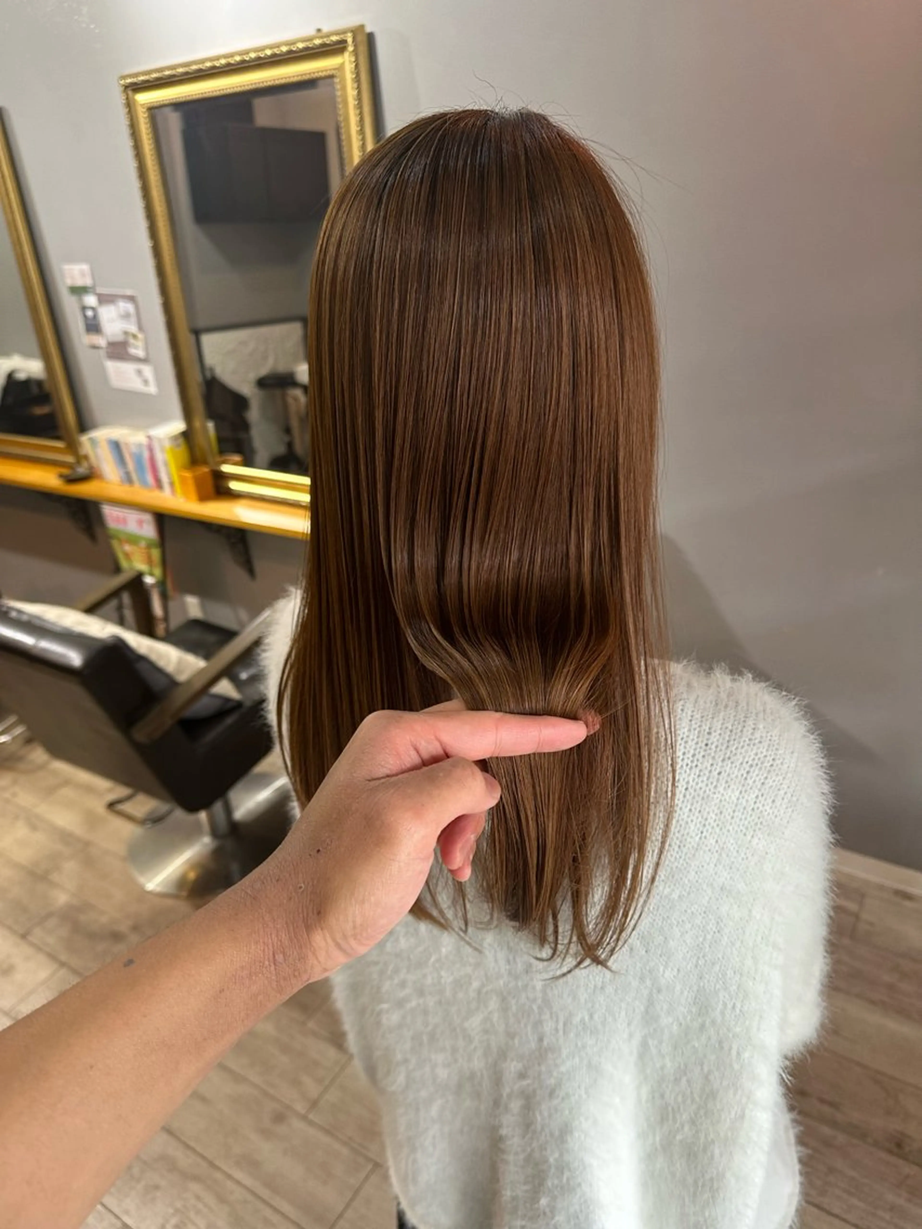 セミロング トリートメント 渡辺俊介 暗髪カラー /美髪矯正/髪質改善のヘアスタイル